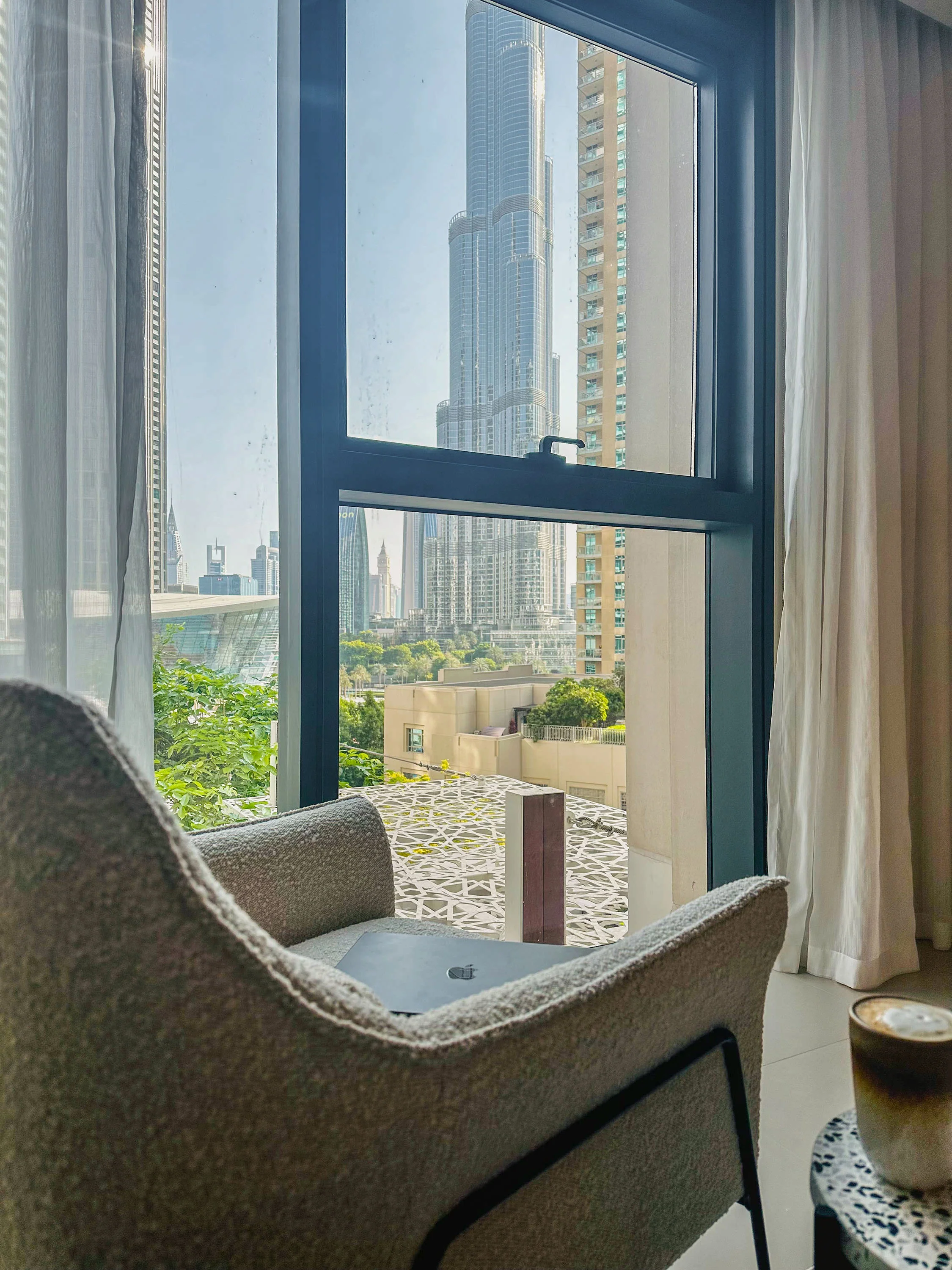 Posh & Arty Apt w/ Direct Burj Khalifa & Fountains Views - Image 5