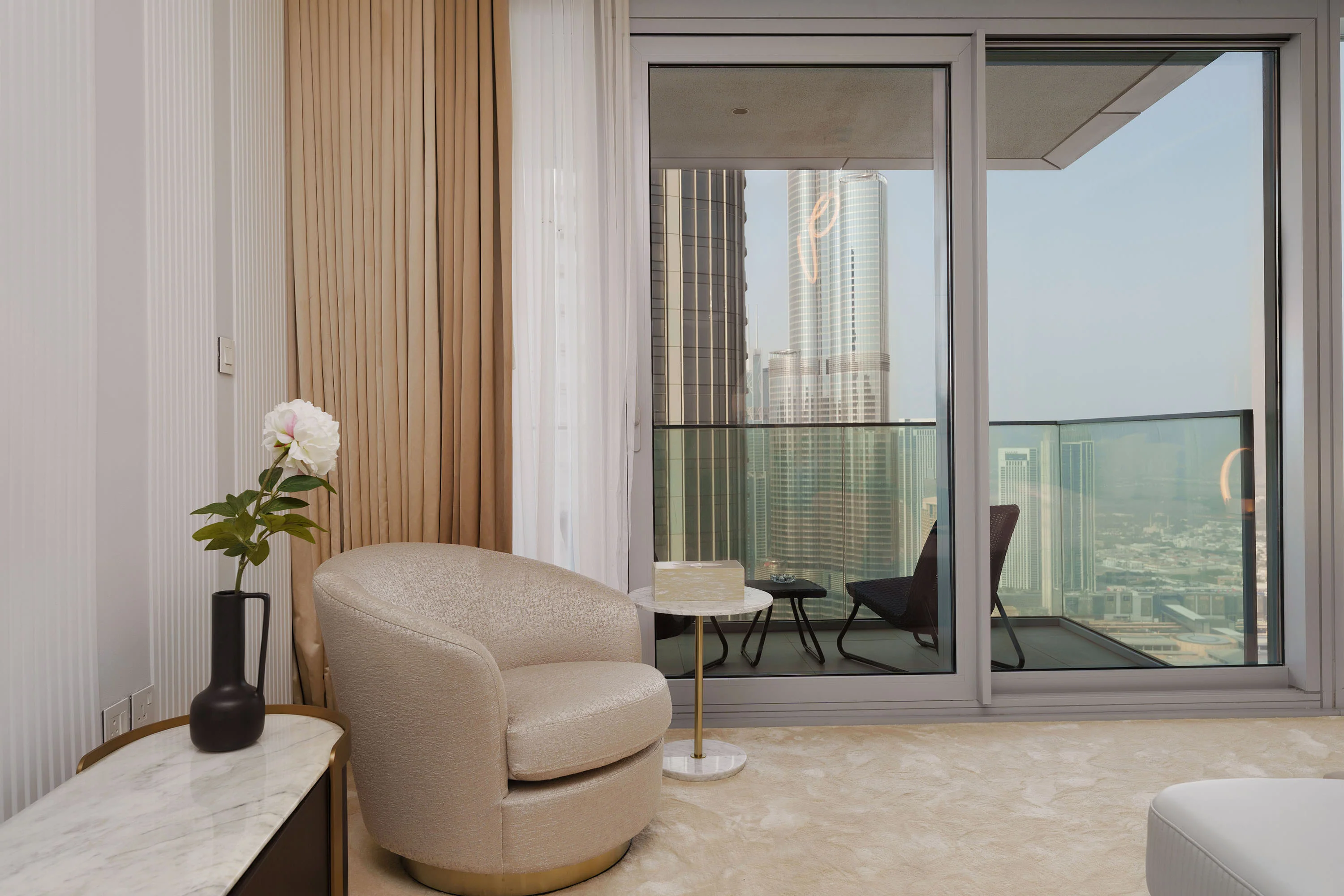 Ultra Chic High-Floor Apt w/ Direct Burj Khalifa & Fountains Views - Image 14
