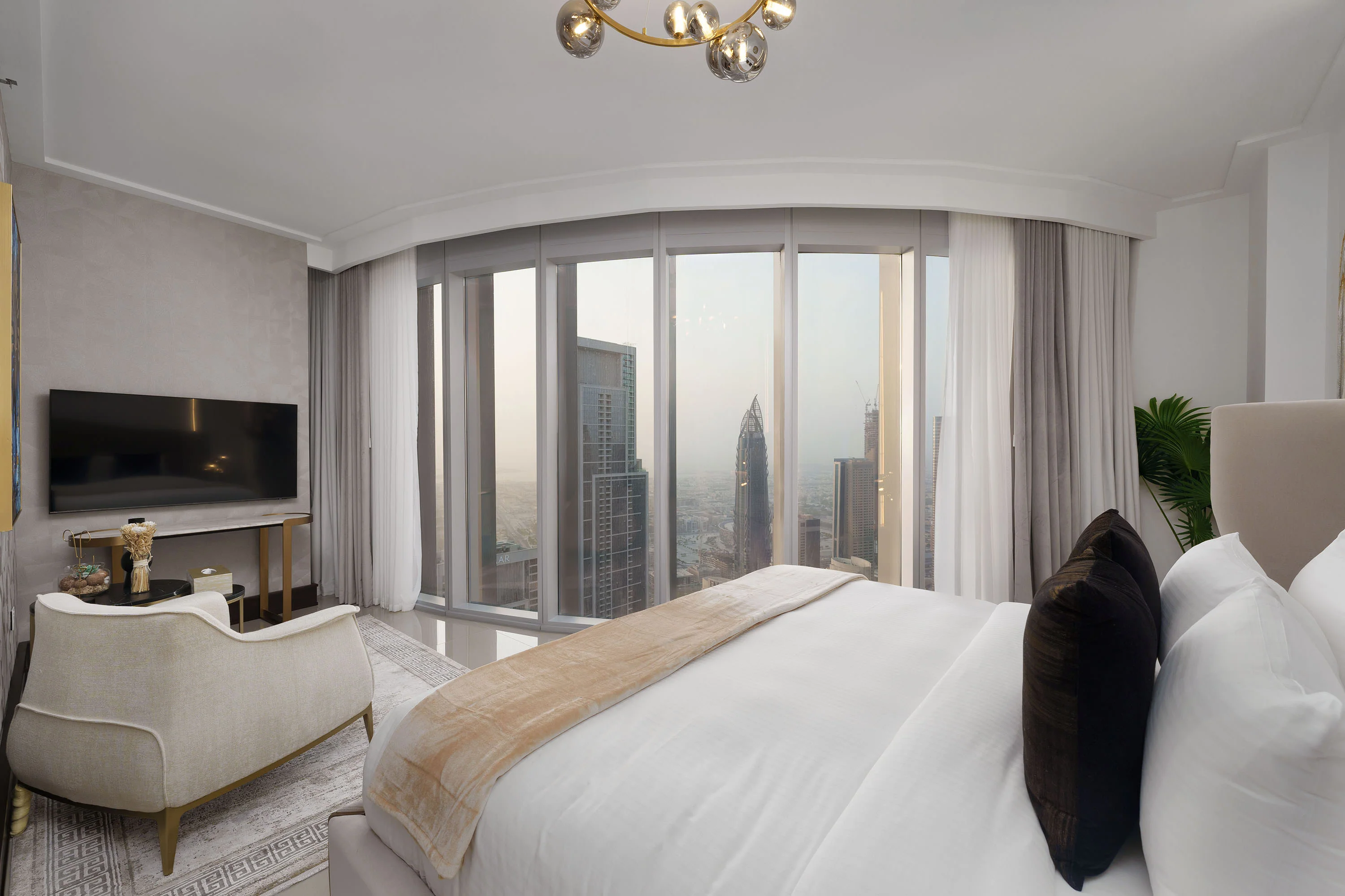 Ultra Chic High-Floor Apt w/ Direct Burj Khalifa & Fountains Views - Image 18