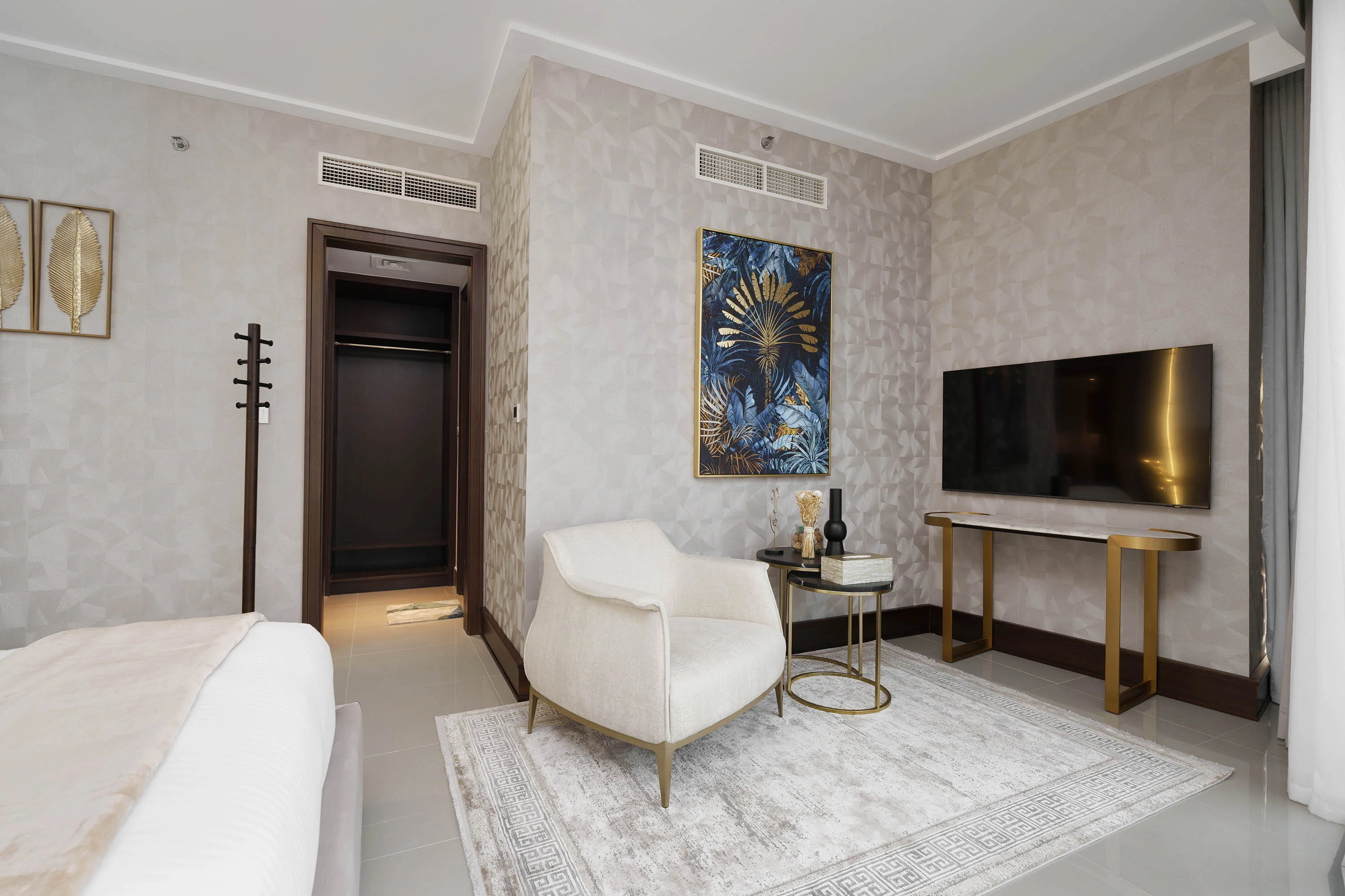 Ultra Chic High-Floor Apt w/ Direct Burj Khalifa & Fountains Views - Image 19