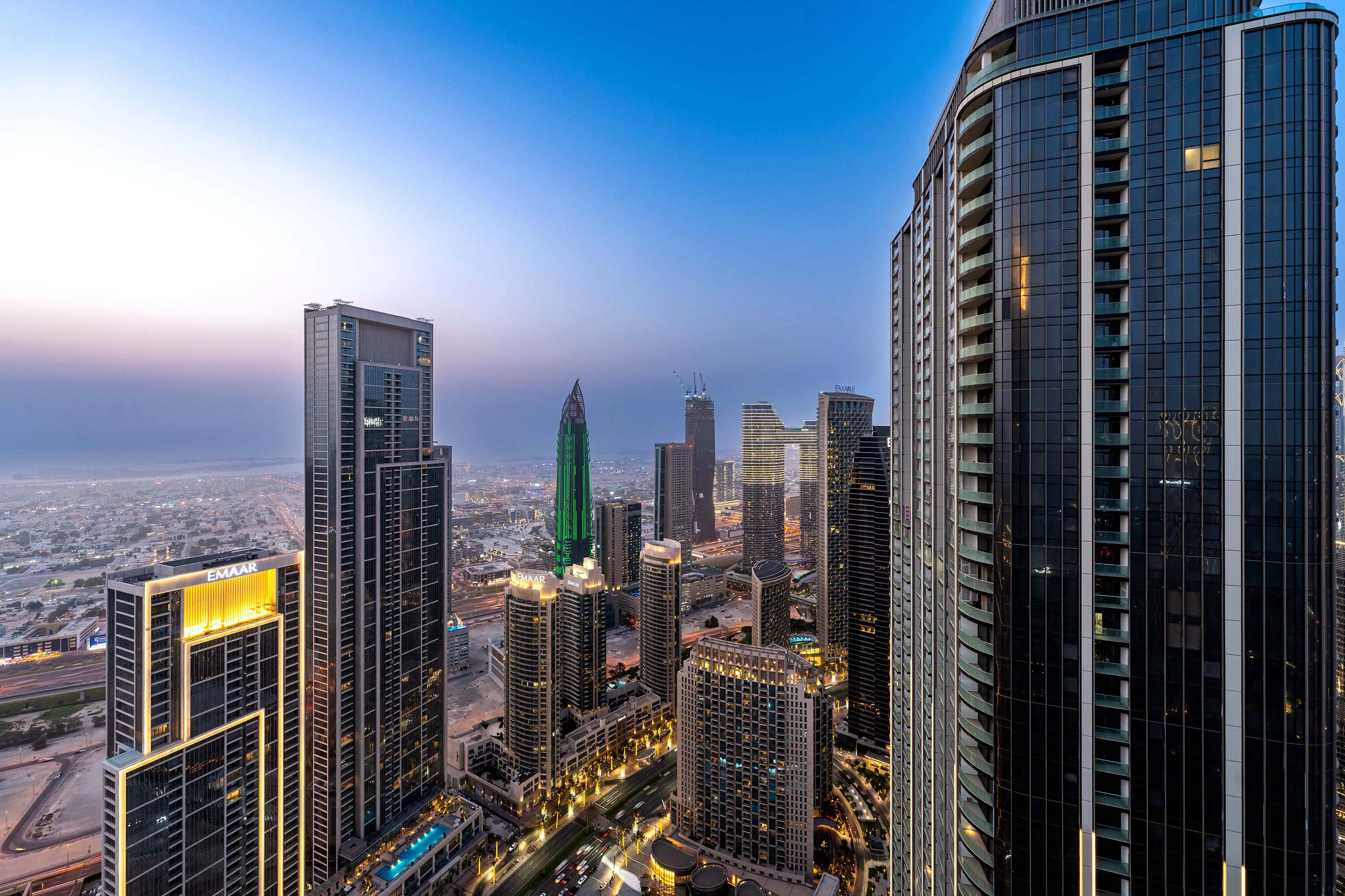 Ultra Chic High-Floor Apt w/ Direct Burj Khalifa & Fountains Views - Image 2