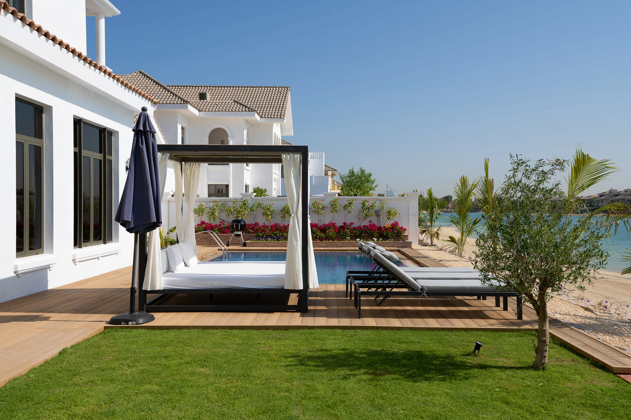 Villa on Beach w/Private Pool The Palm Jumeirah - Image 2