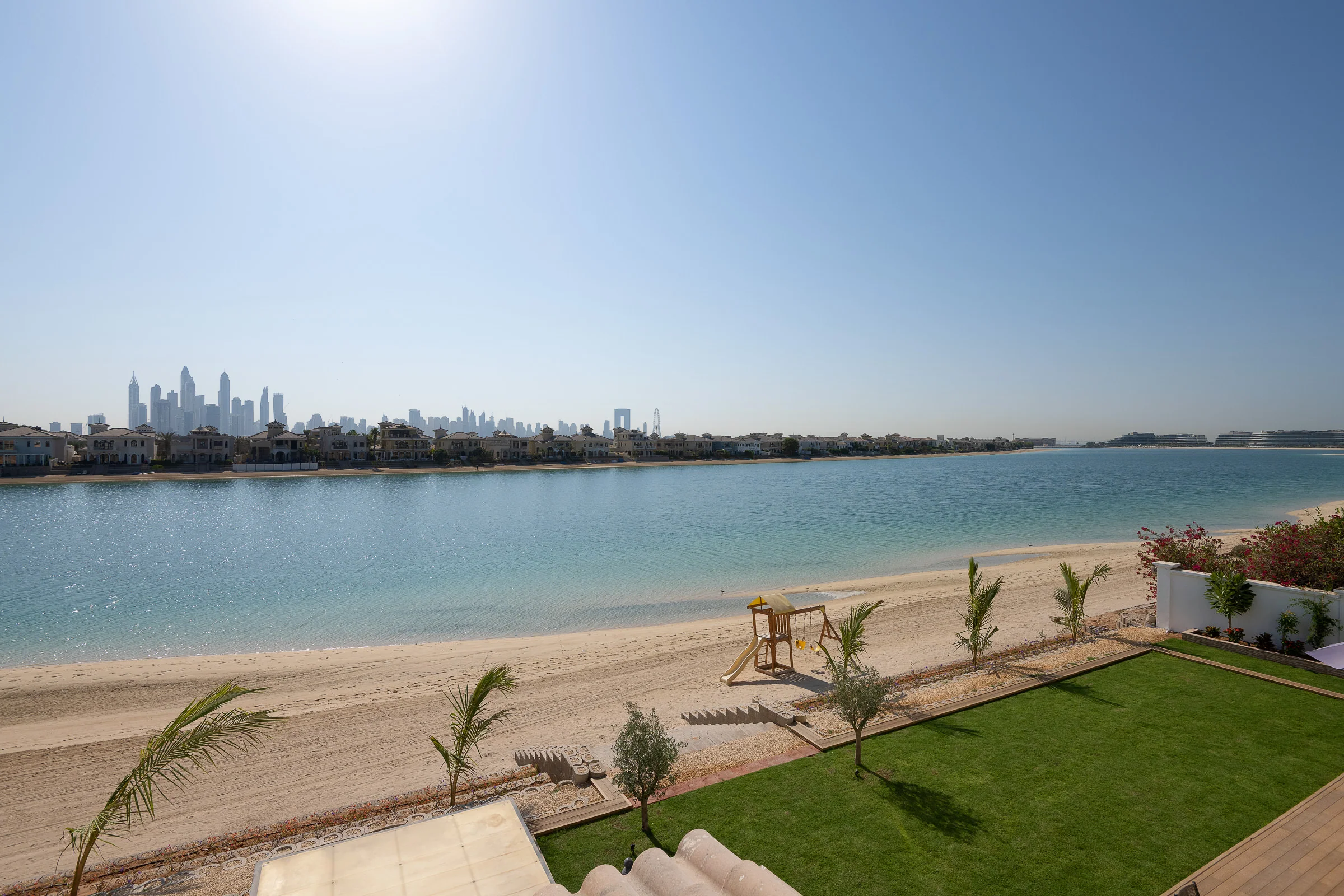 Villa on Beach w/Private Pool The Palm Jumeirah - Image 24