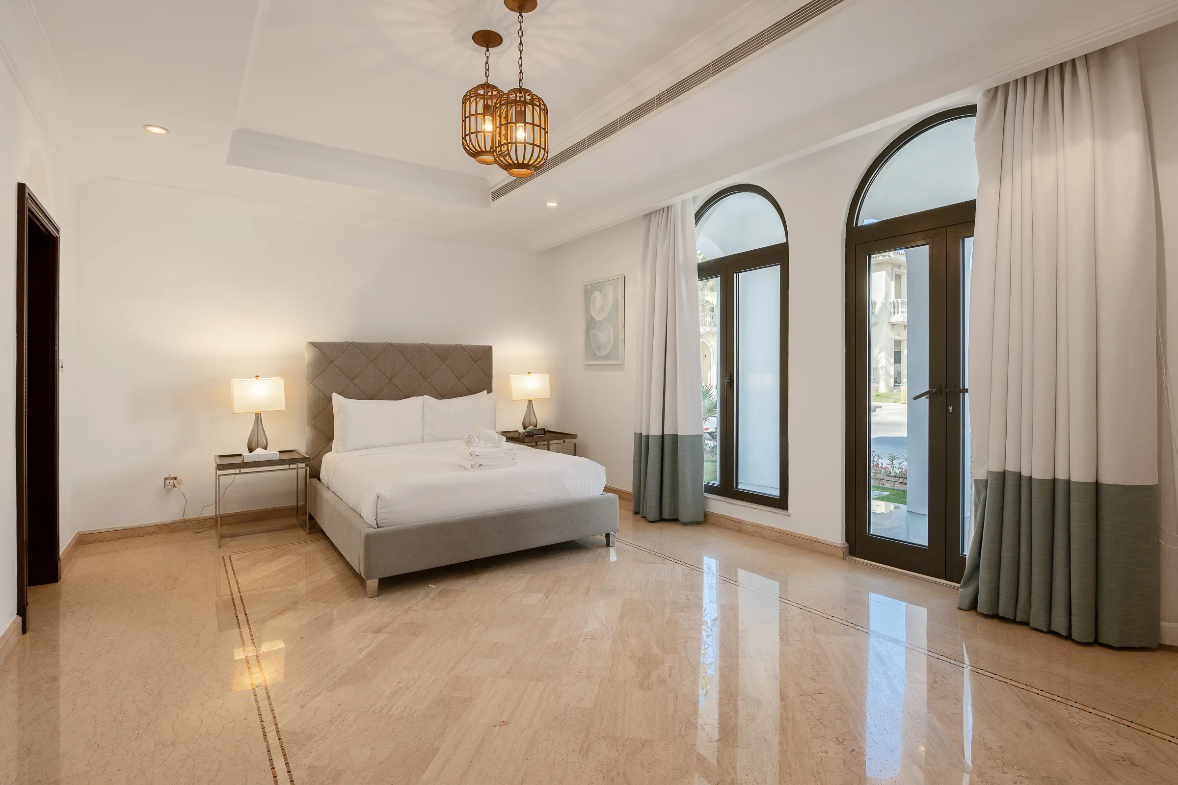 Villa on Beach w/Private Pool The Palm Jumeirah - Image 29