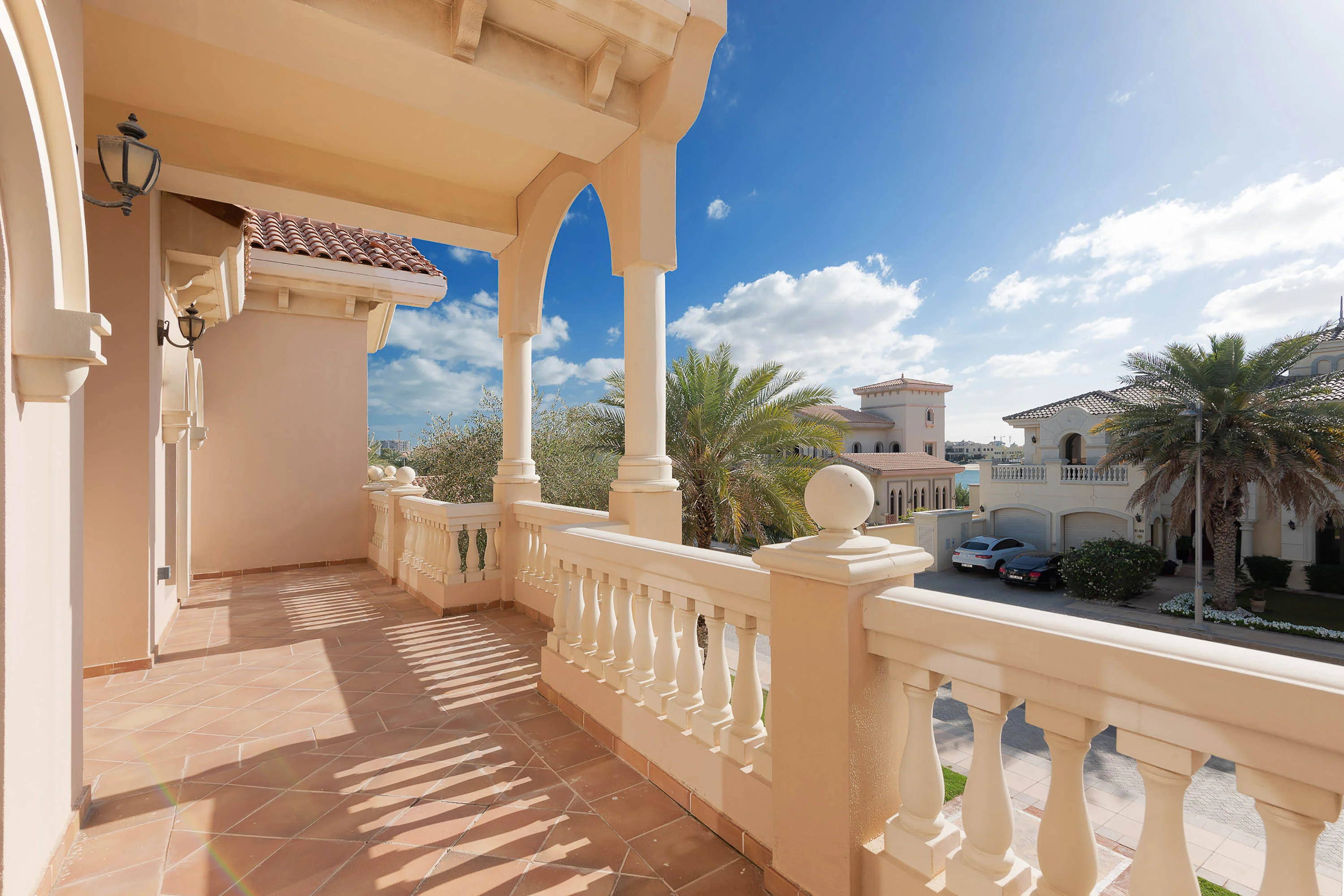 Palm Jumeirah Beach Front XL Villa w/Prvt Pool - Image 20