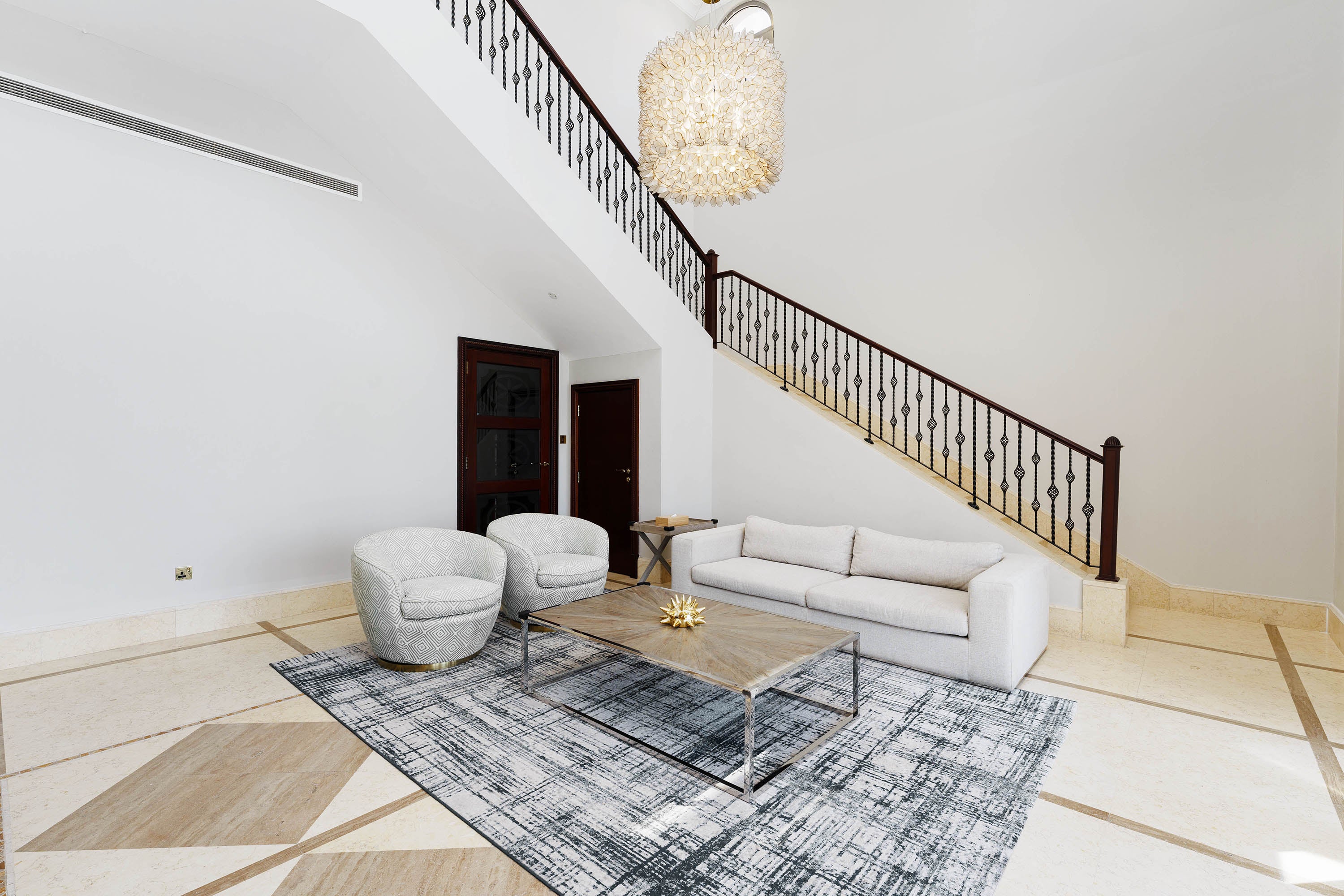 Palm Jumeirah Beach Front XL Villa w/Prvt Pool - Image 6