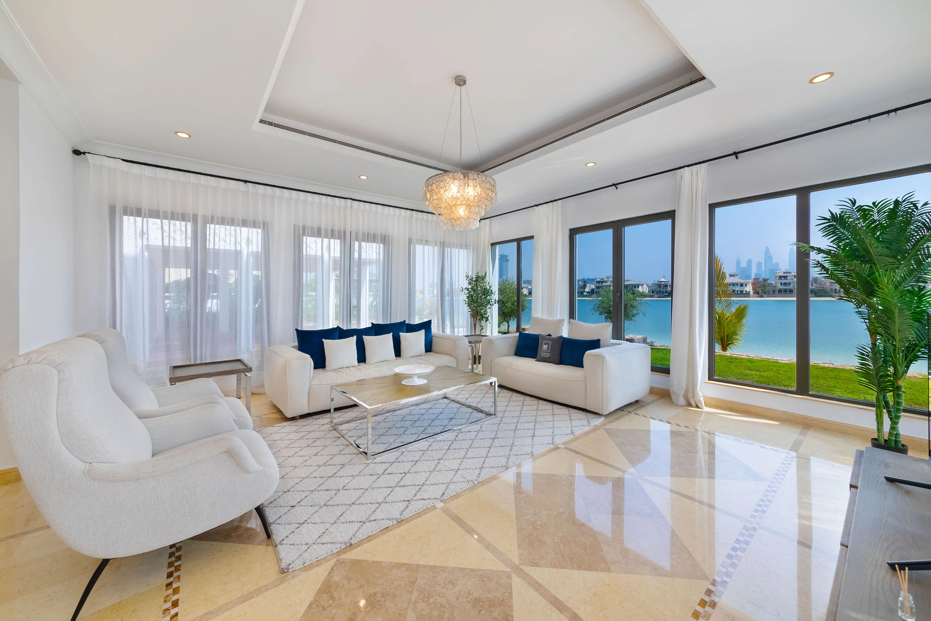 5* Villa w/ Private Pool/Beach on Palm Jumeirah - Image 5
