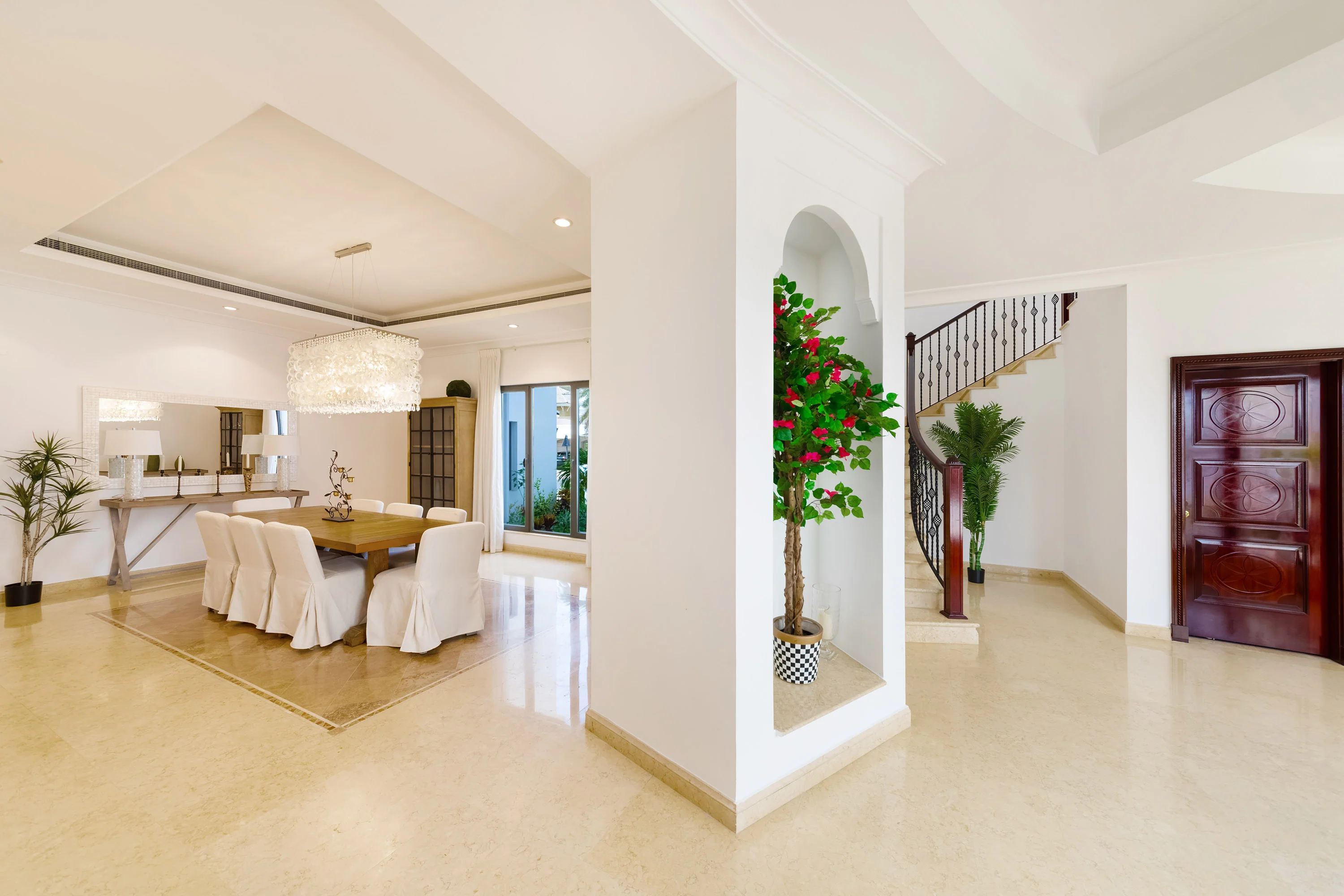 5* Villa w/ Private Pool/Beach on Palm Jumeirah - Image 9