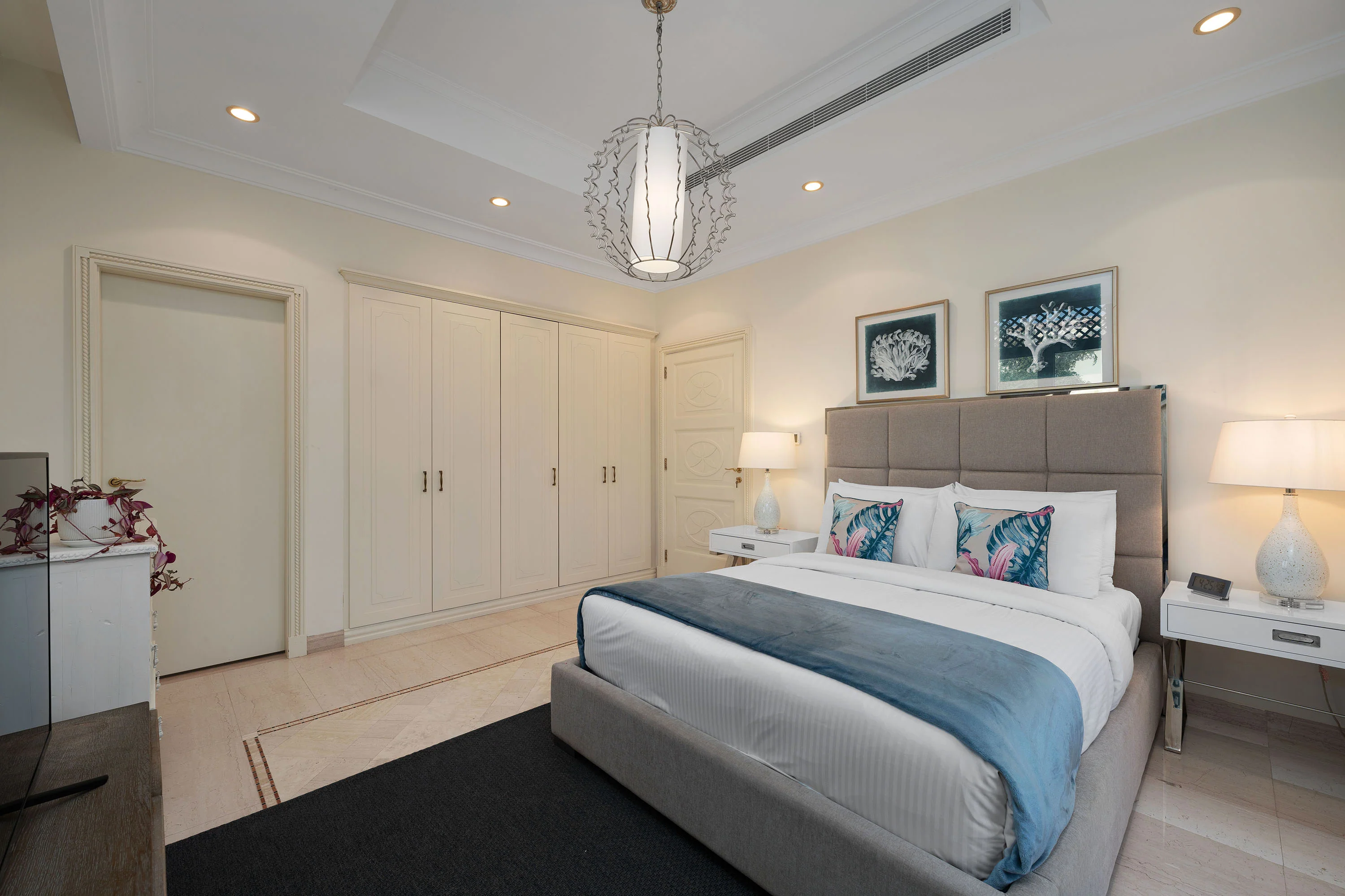 Exclusive Villa w/ Private Pool, Garden & Beach - Image 30
