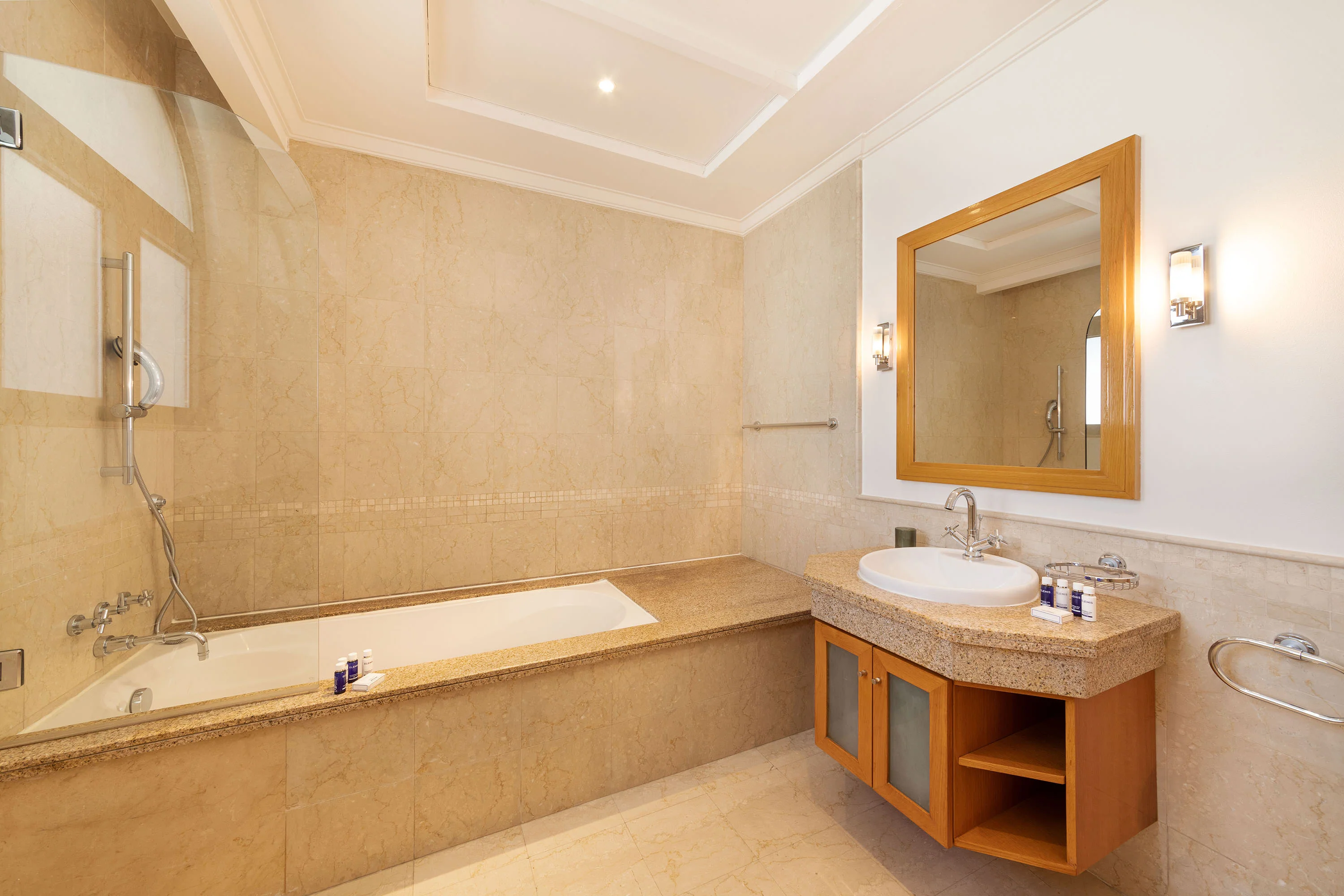 Luxury Villa w/ Dramatic Vw Private Beach & Pool - Image 32