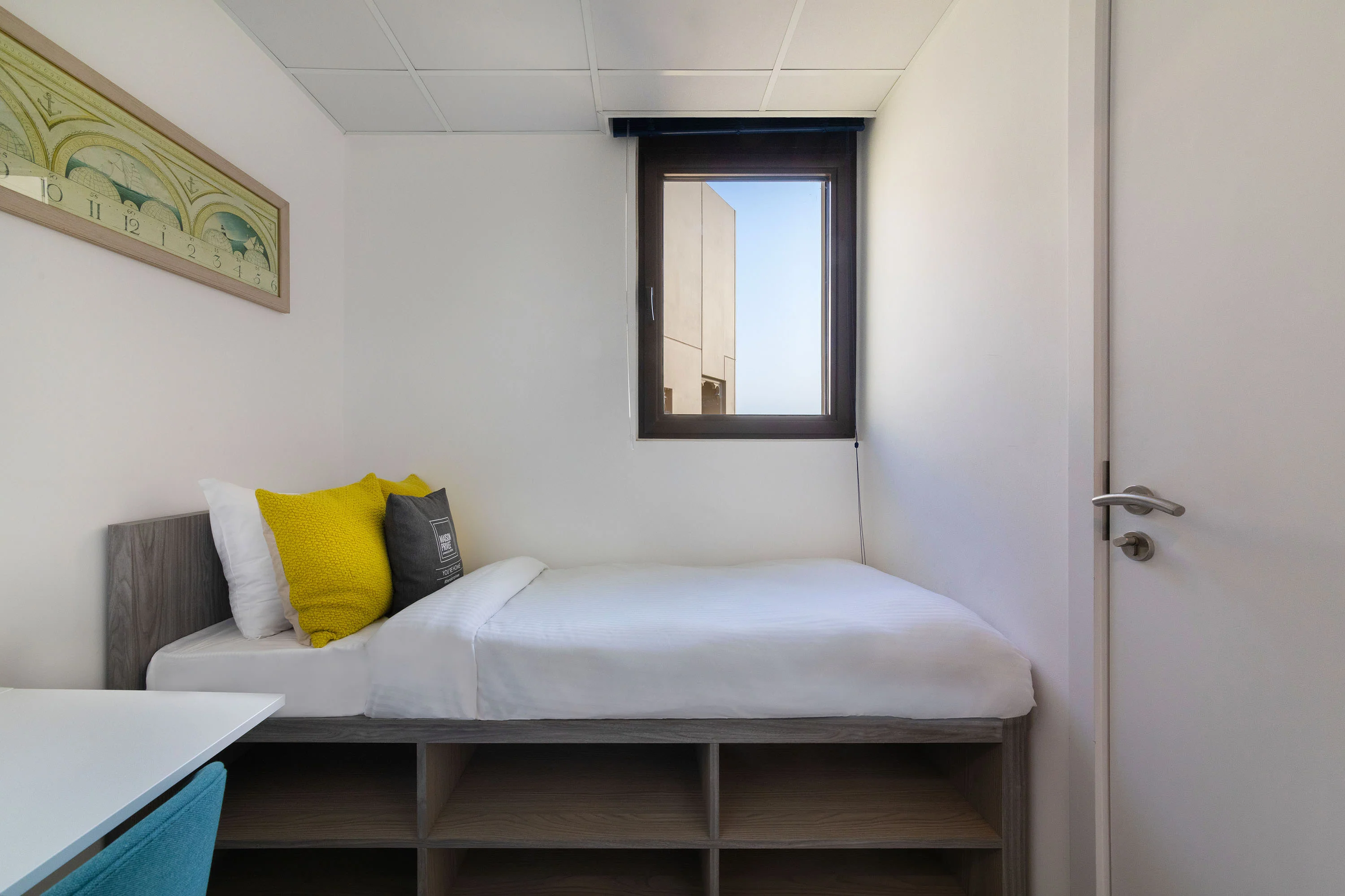 Exclusive Seaview 3BR Roof Terrace Apt with Scenic Views of Burj alArab - Image 29