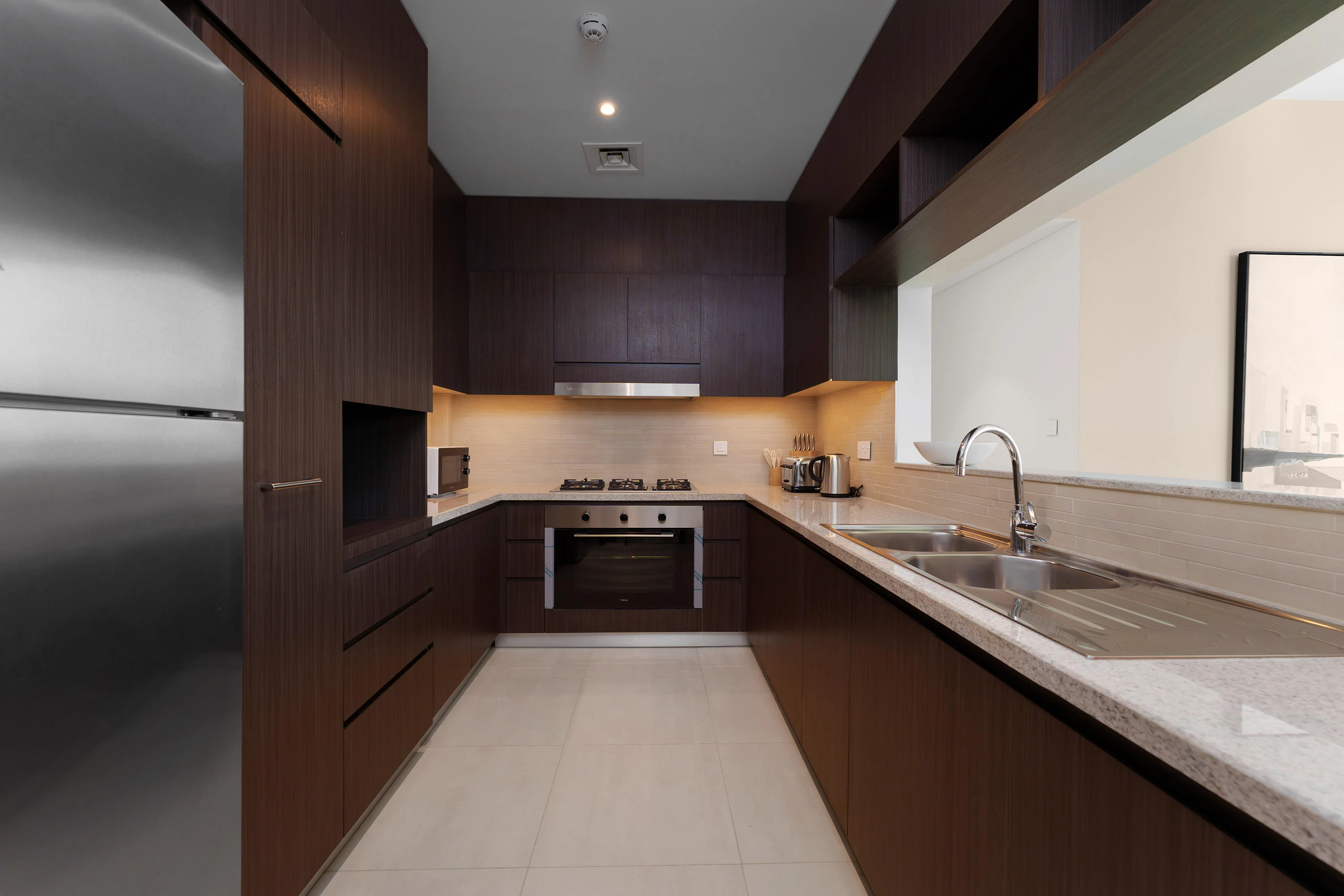 Luxury Apt w/ Burj Khalifa Vw & Direct Mall Access - Image 6