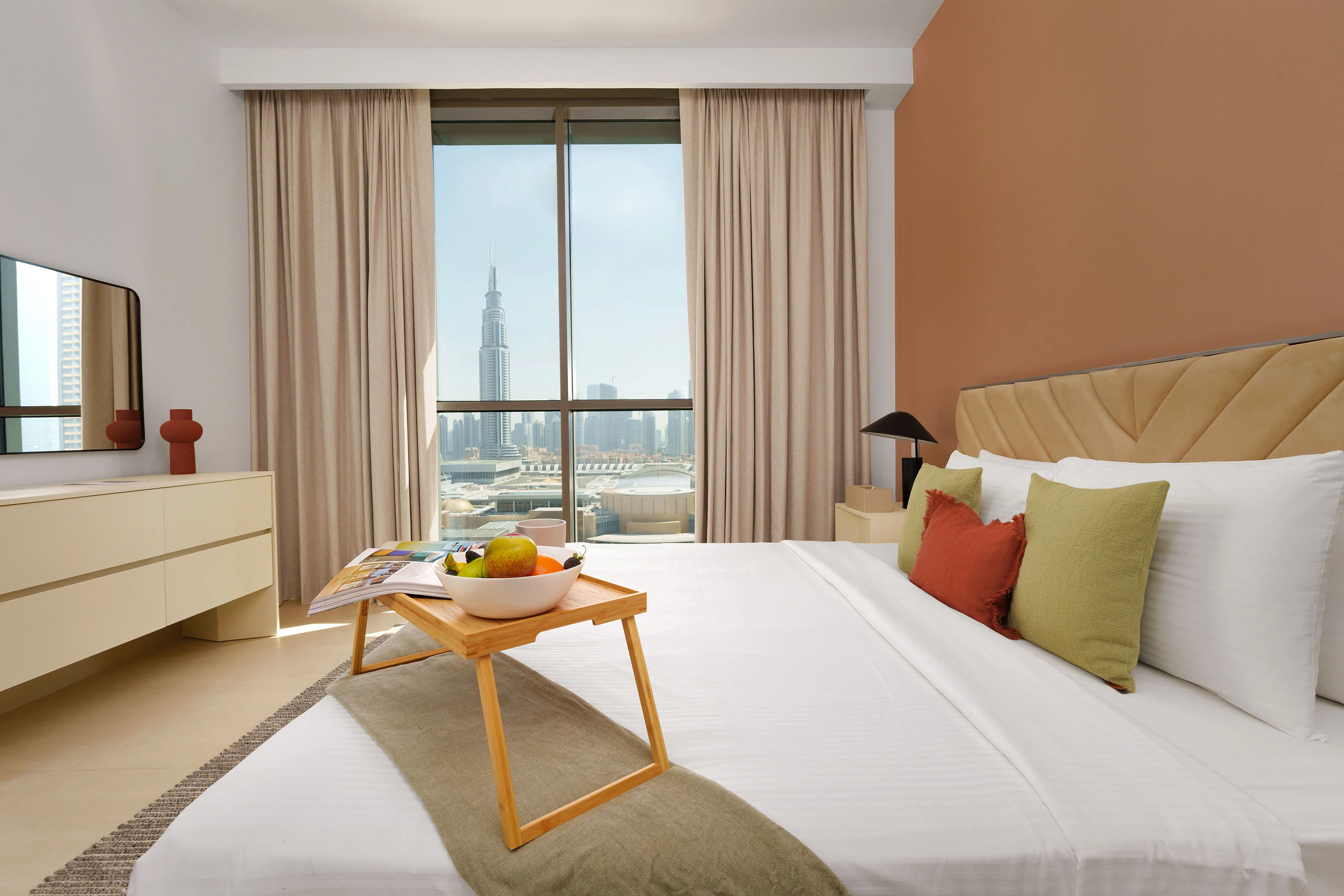 Luxury Apt w/ Burj Khalifa Vw & Direct Mall Access - Image 8