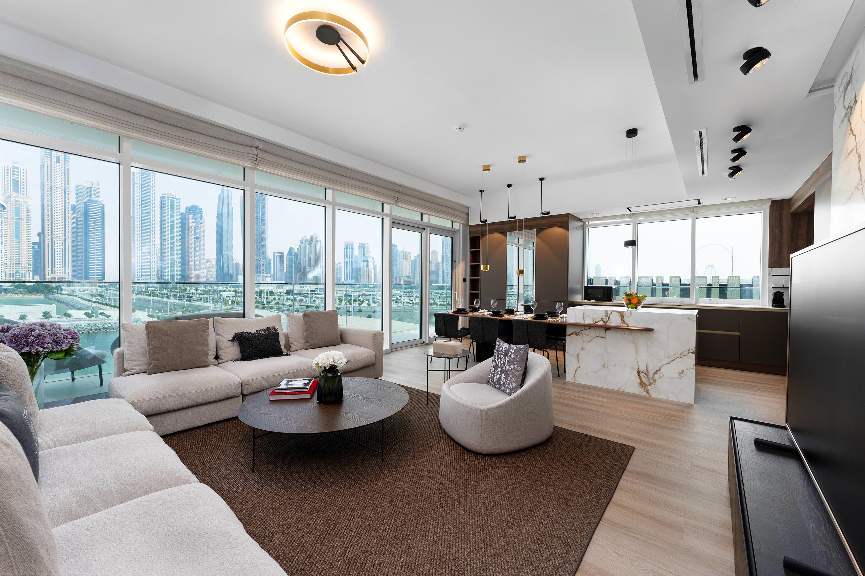 Deluxe 3BR Apt w/ Dubai Marina Vws & Beach Access - Image 2