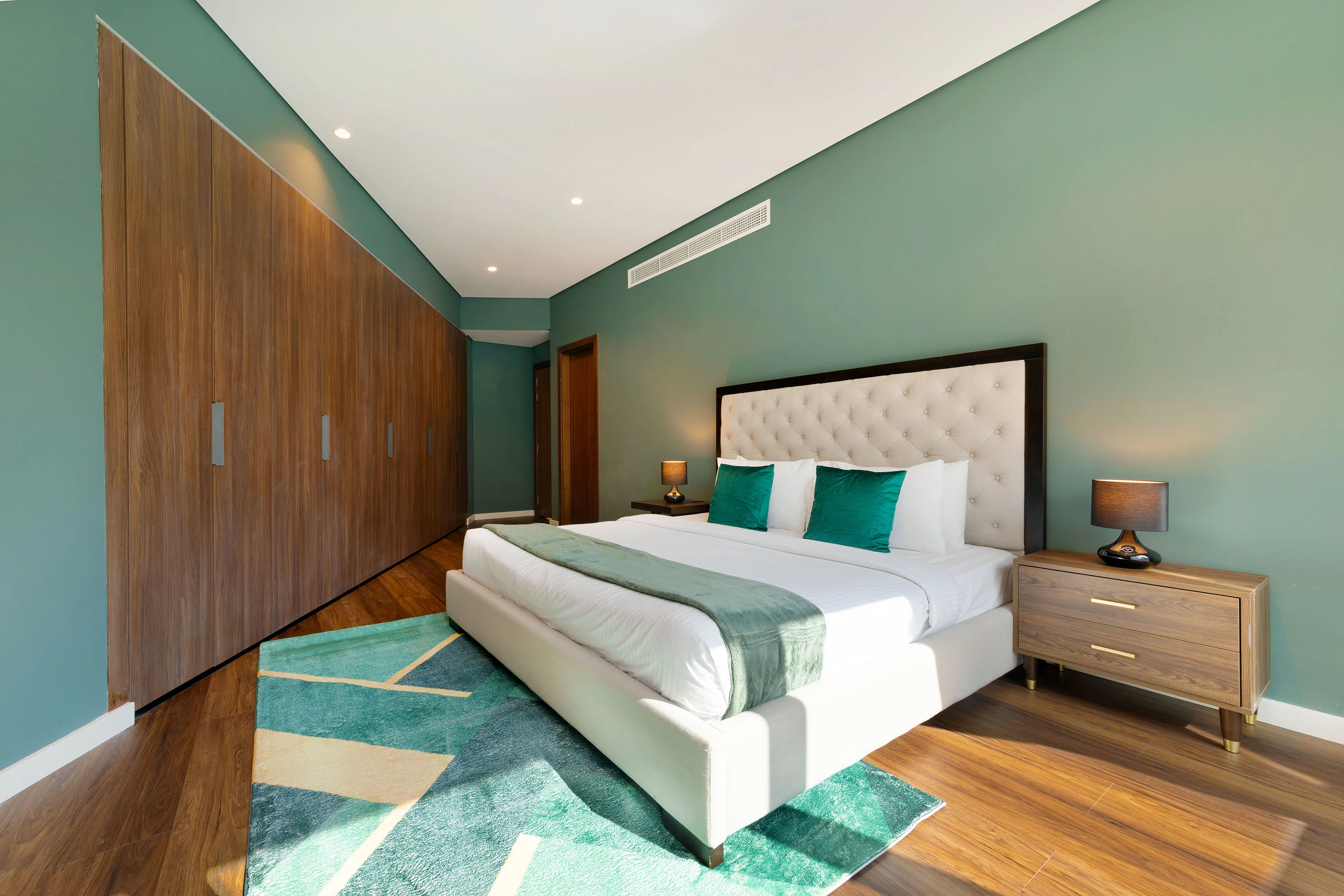 Stunning 3-Floor Villa w/ Kids Room & Rooftop Terrace over Dubai Marina - Image 26