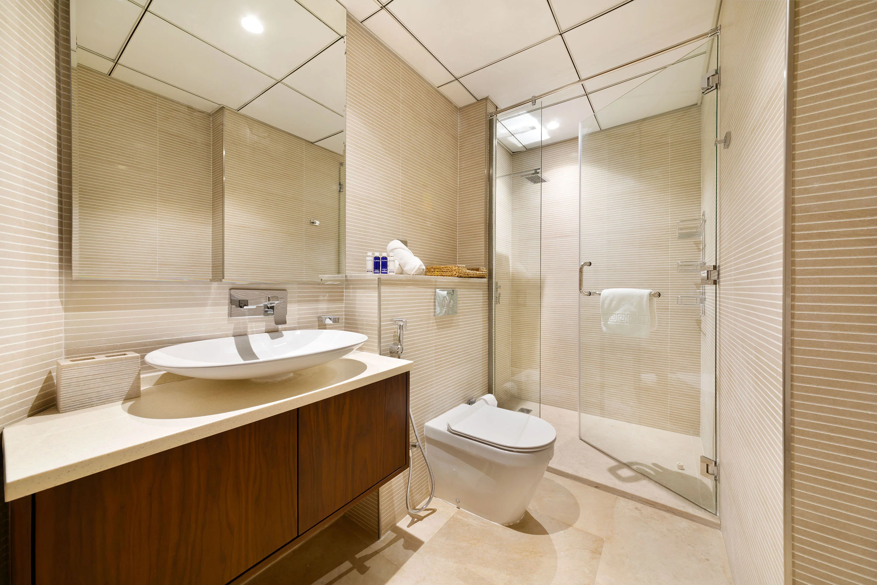 Stunning 3-Floor Villa w/ Kids Room & Rooftop Terrace over Dubai Marina - Image 27