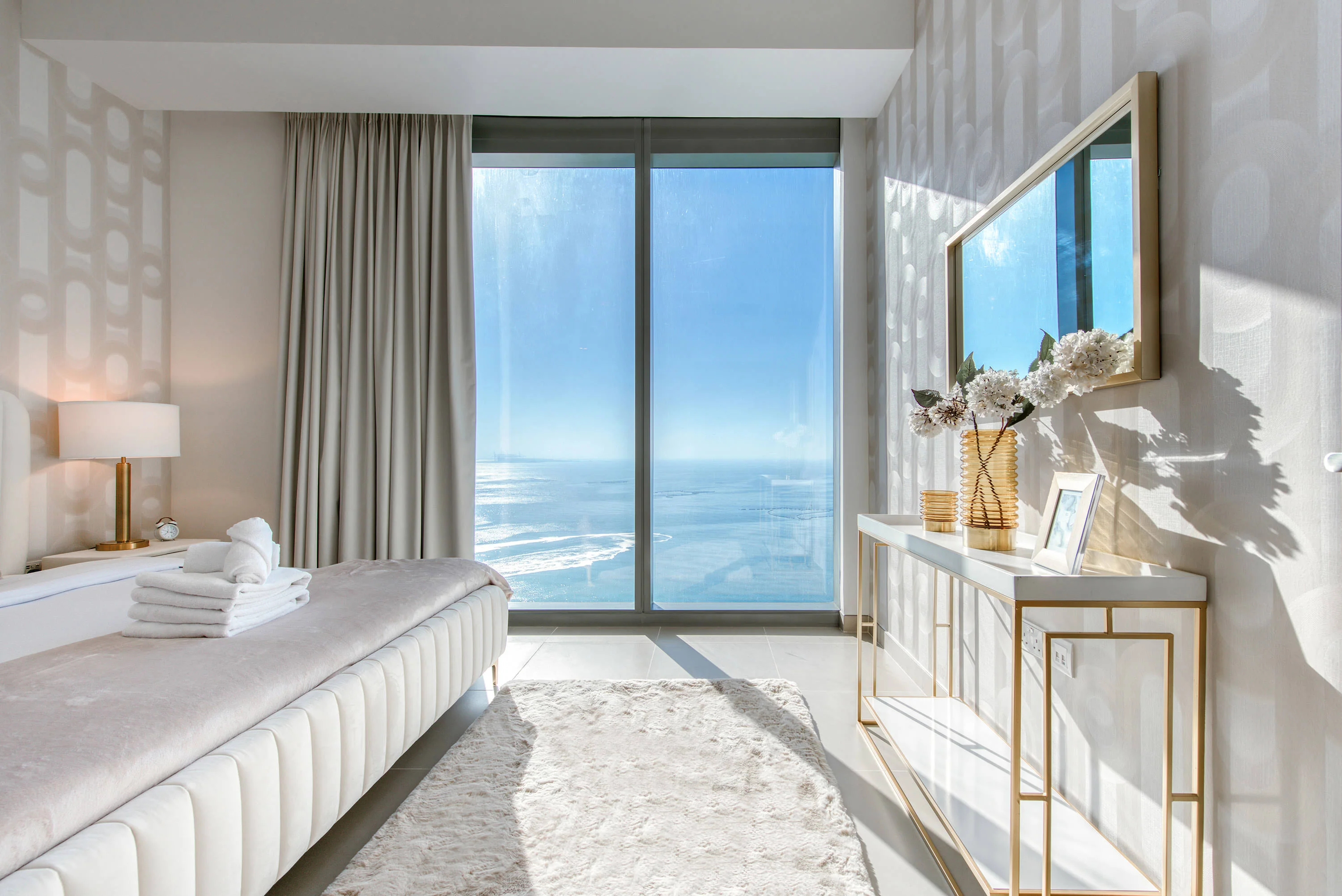 Exclusive Sea View apartment on the Arabian Gulf - Image 10