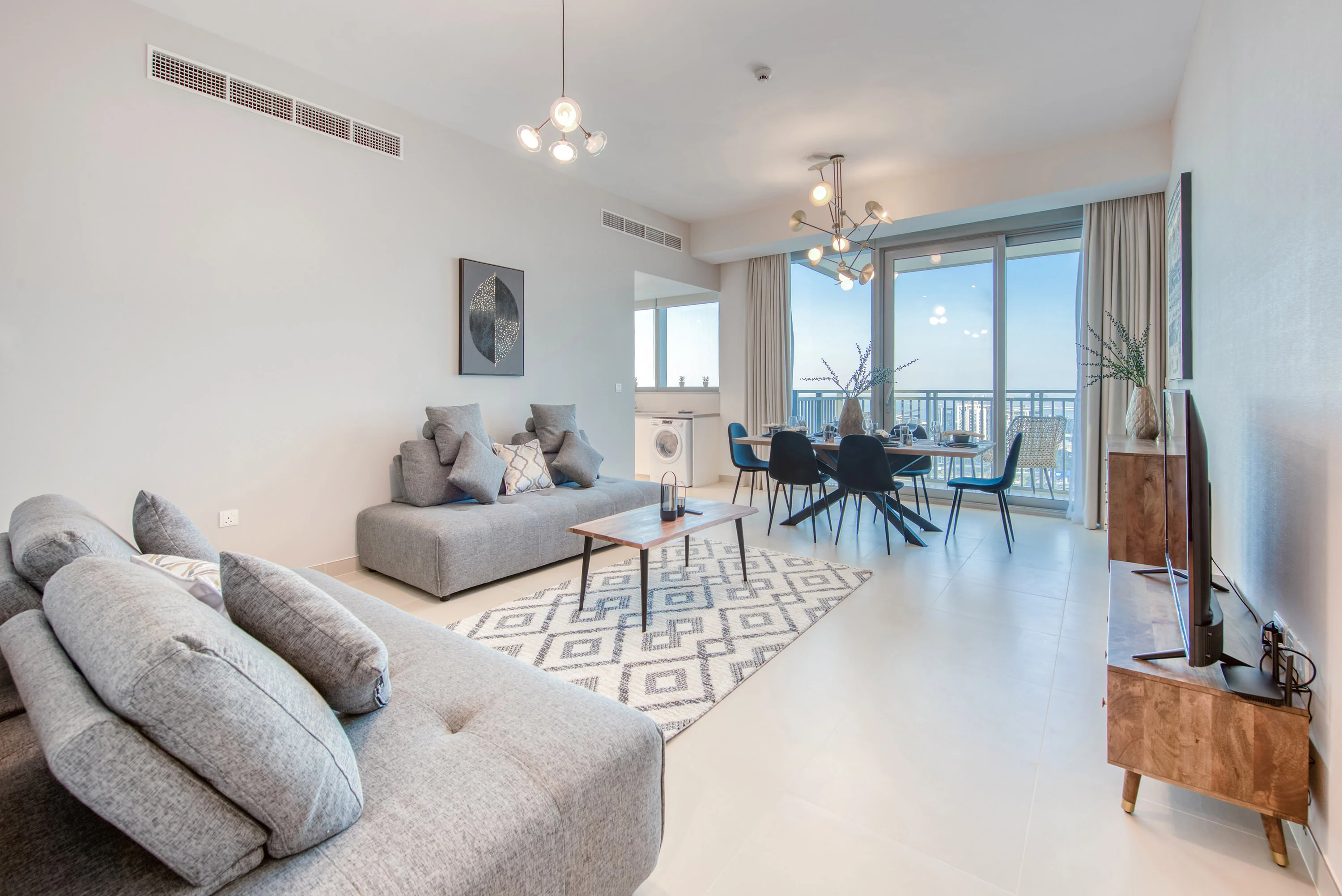 Exclusive Sea View apartment on the Arabian Gulf - Image 3
