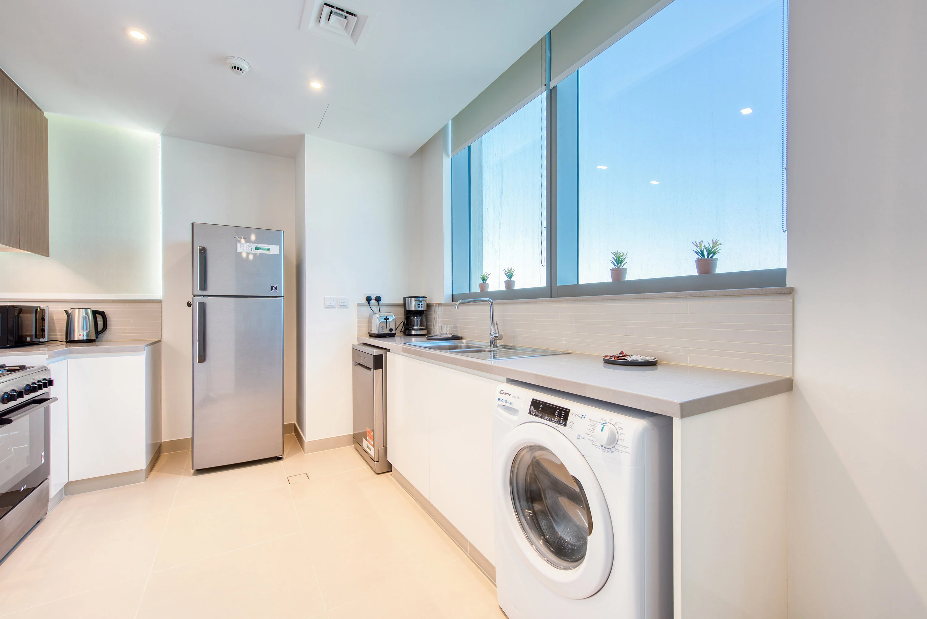 Exclusive Sea View apartment on the Arabian Gulf - Image 7