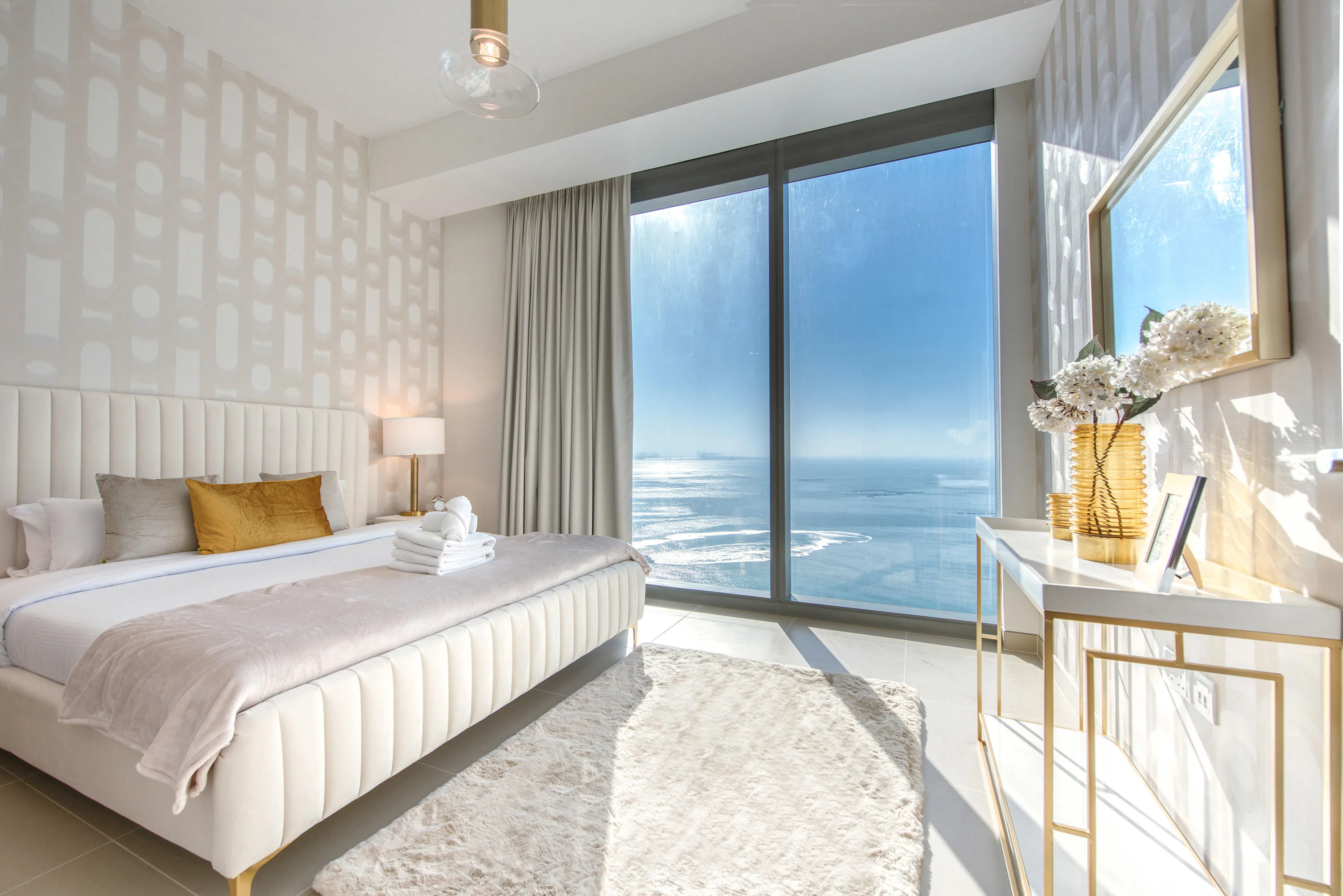 Exclusive Sea View apartment on the Arabian Gulf - Image 8