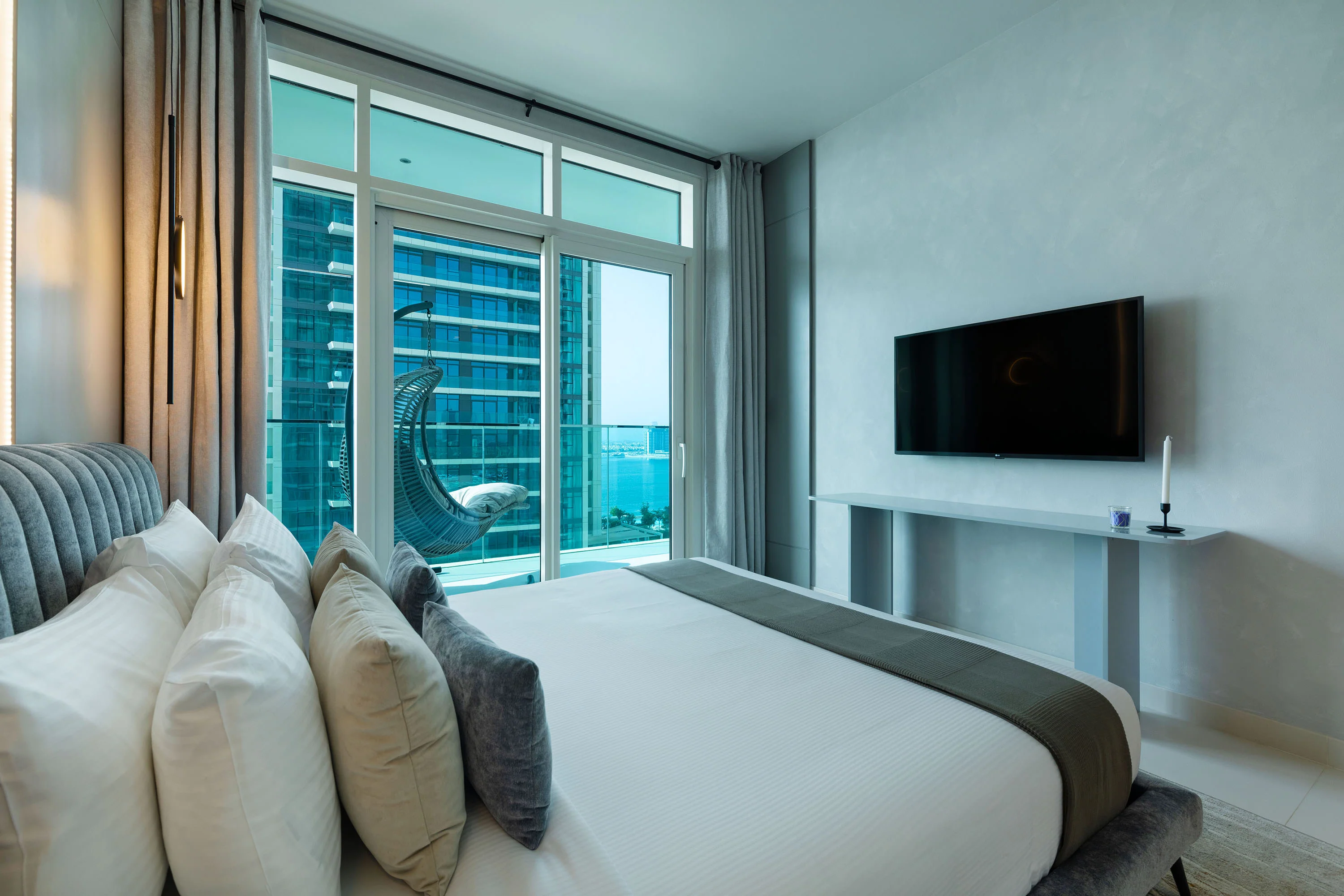 Stylish 2BR apt in Emaar Beachfront w/ stunning sea views - Image 11