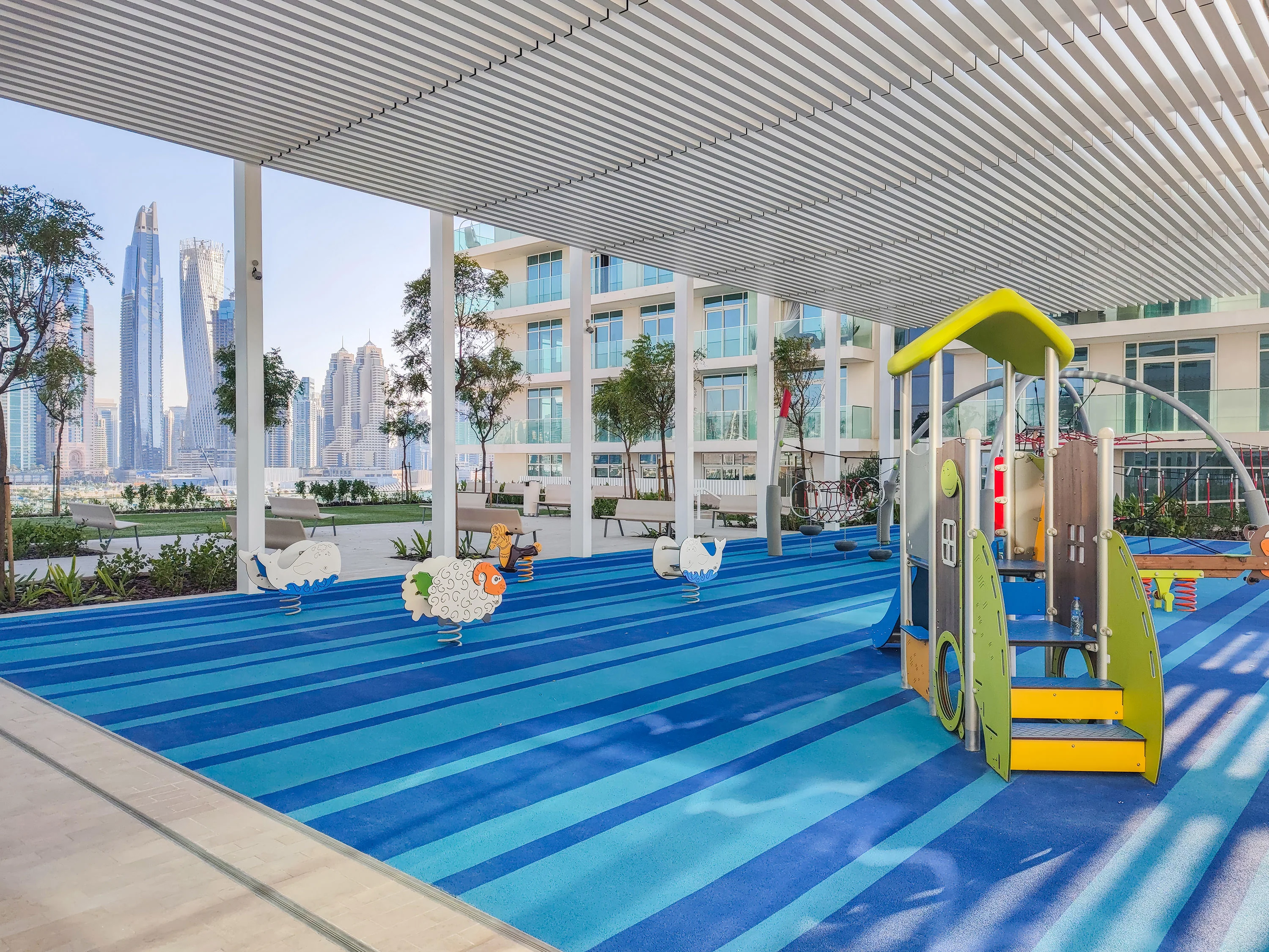 Stylish 2BR apt in Emaar Beachfront w/ stunning sea views - Image 25