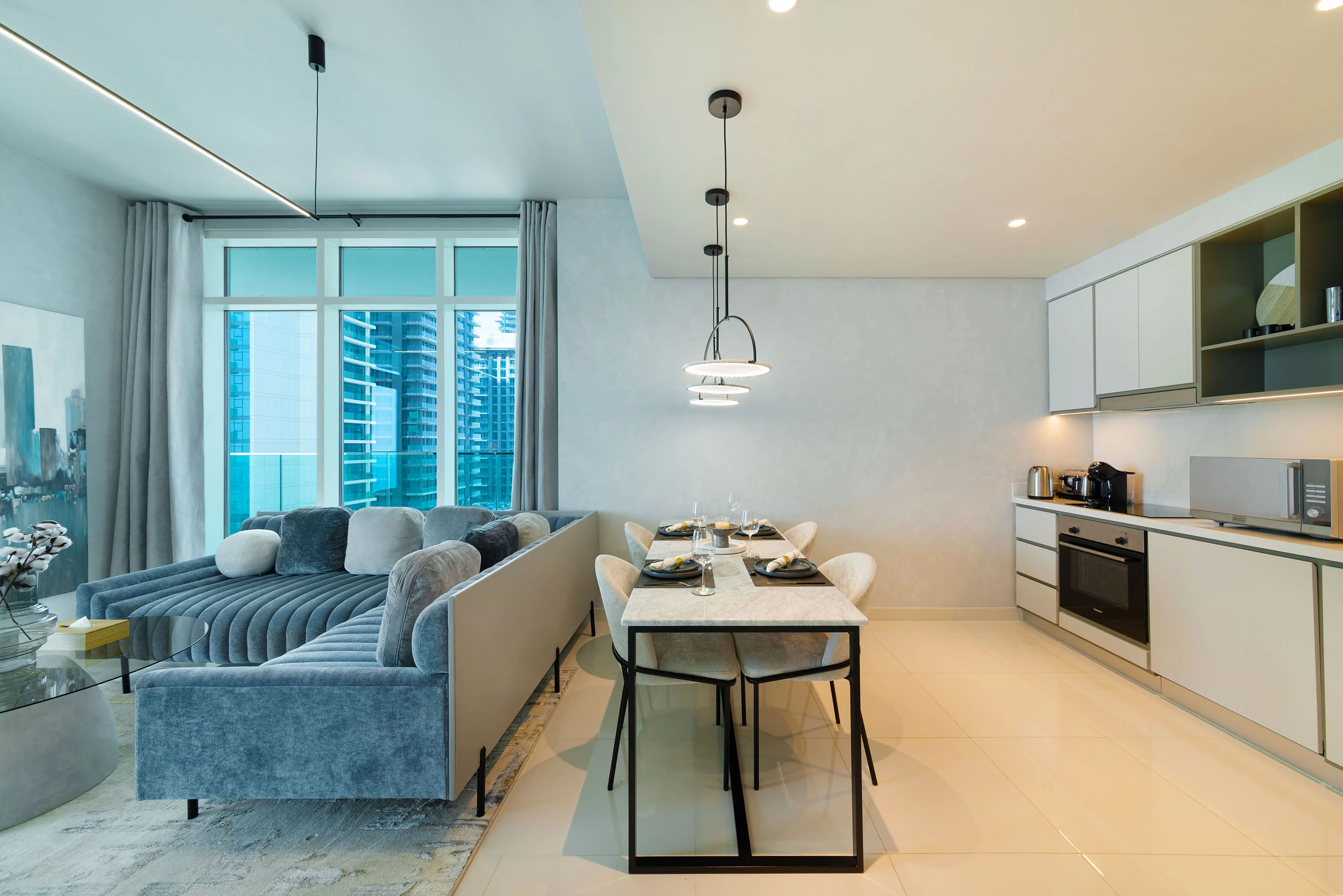 Stylish 2BR apt in Emaar Beachfront w/ stunning sea views - Image 3