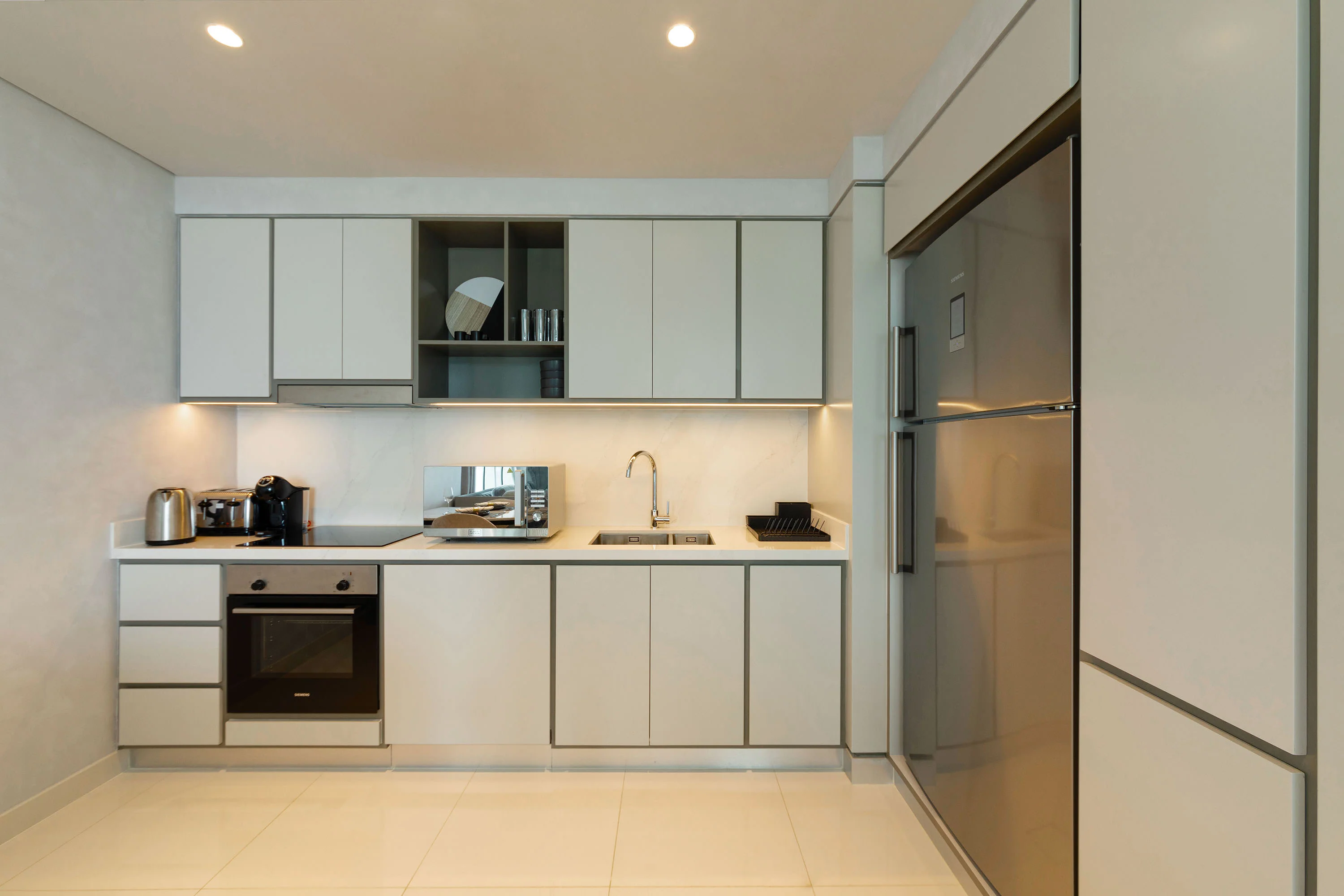 Stylish 2BR apt in Emaar Beachfront w/ stunning sea views - Image 5