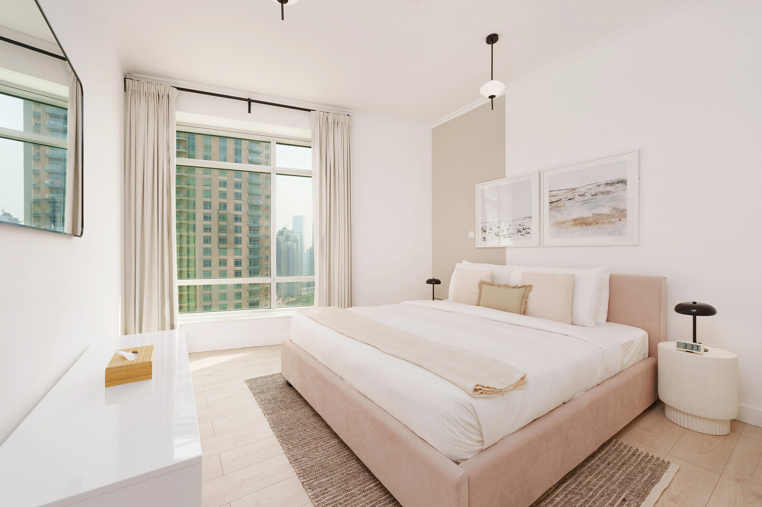 Modern Chic Apt w/ Spectacular Downtown Views - Image 16