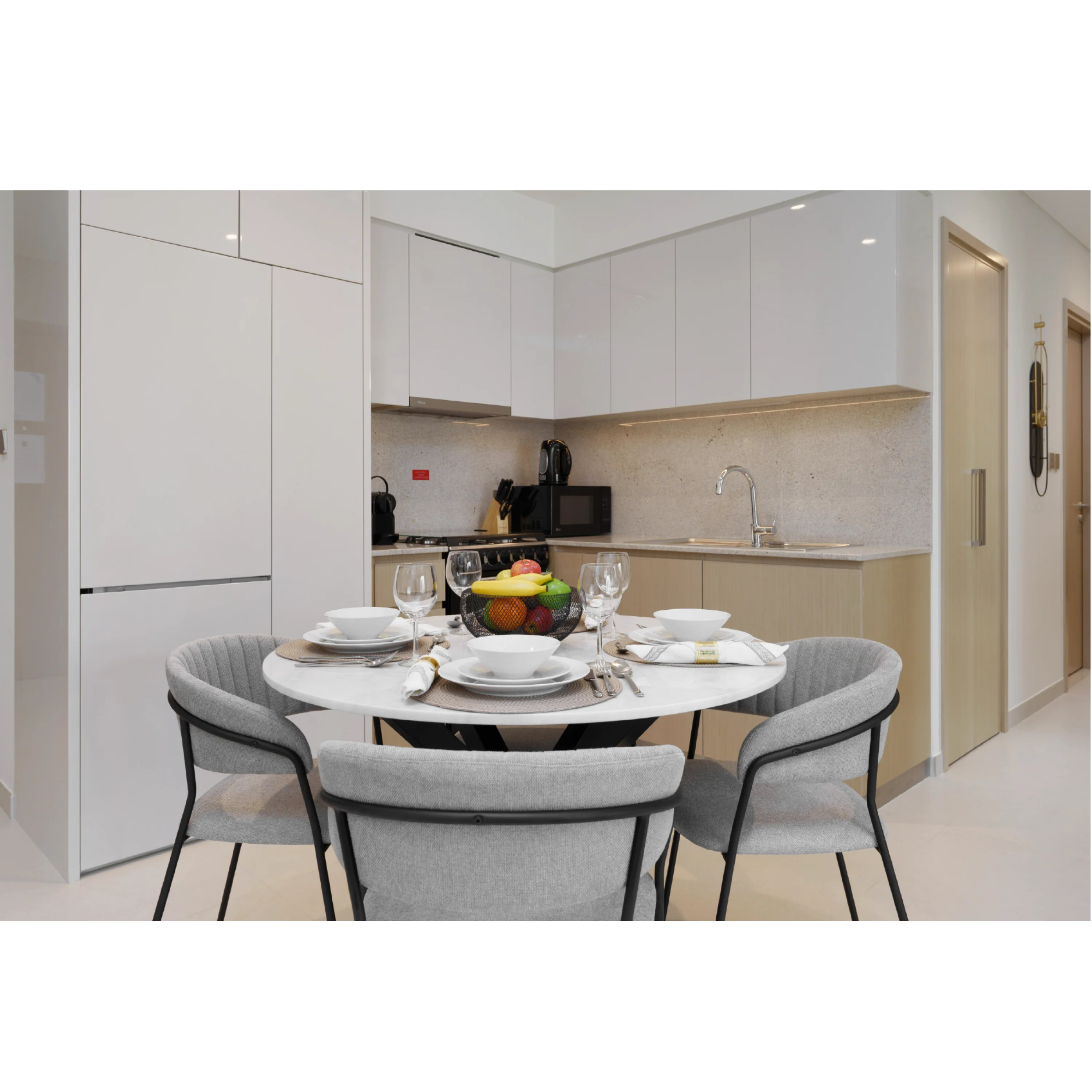 High-End Apt w/ Direct Burj Khalifa Views - Image 5