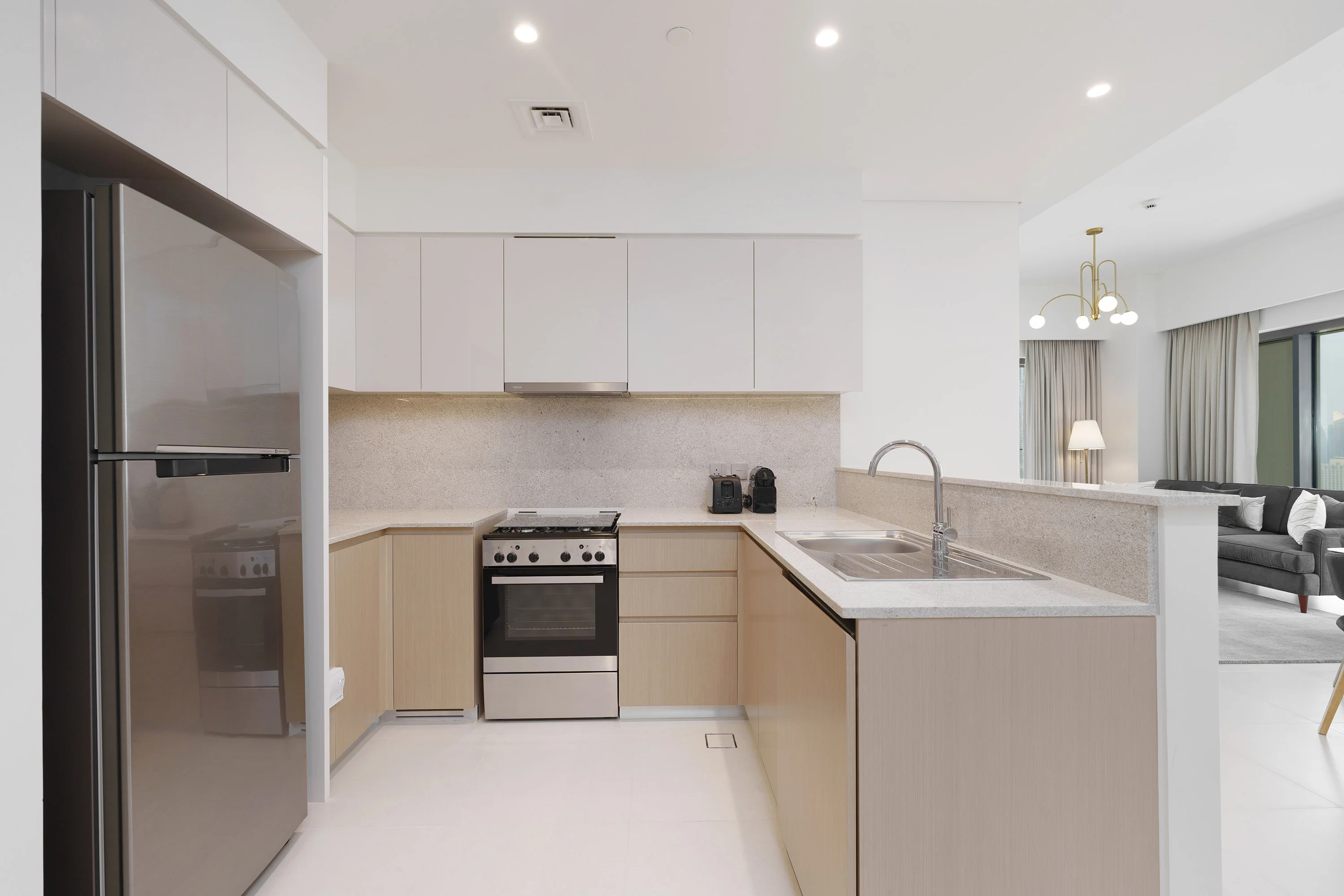 Modern Chic Apt w/ Unobstructed Burj Khalifa Views - Image 9