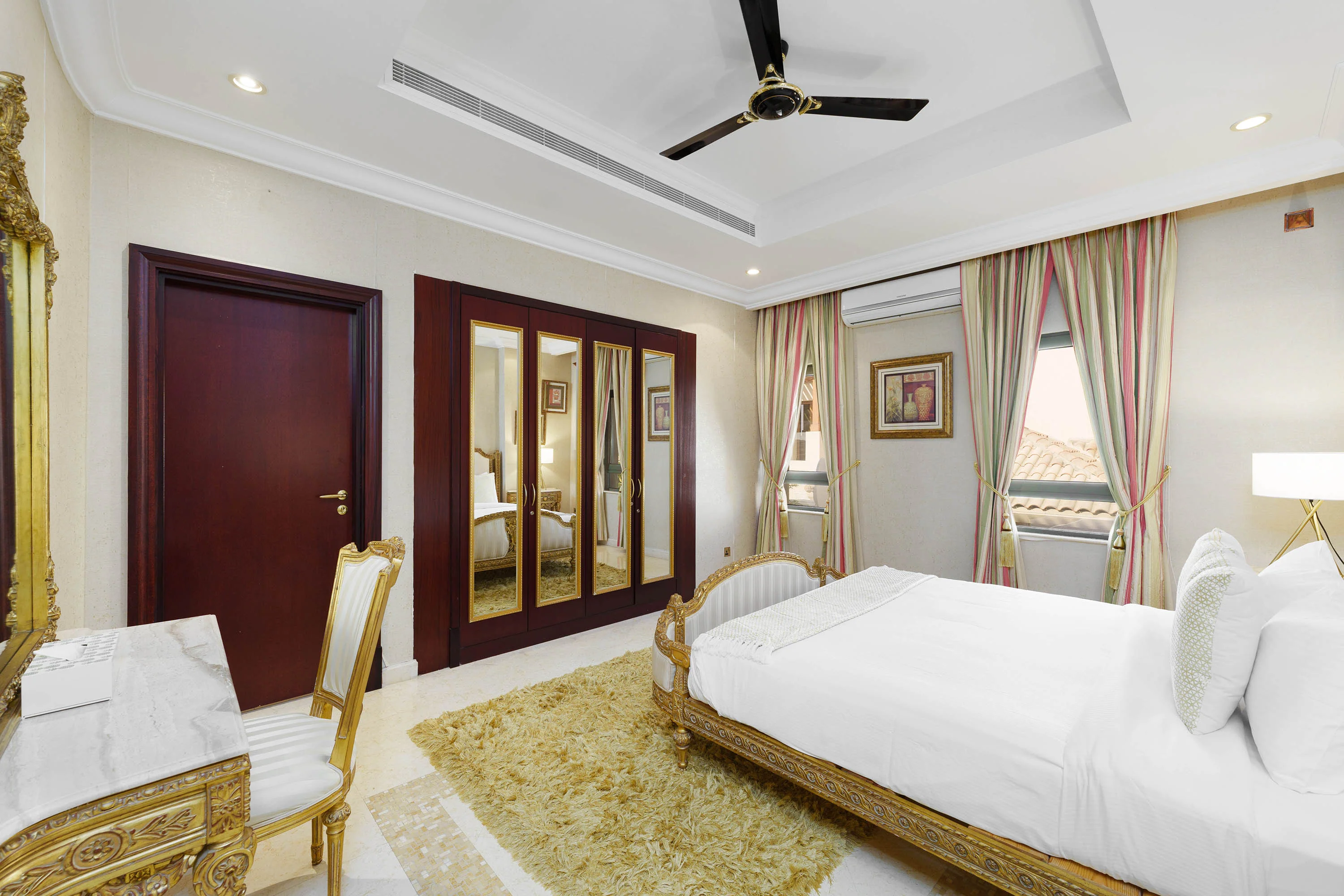 Opulent Palm Villa w/ Pool & Royal Atlantis Views - Image 24