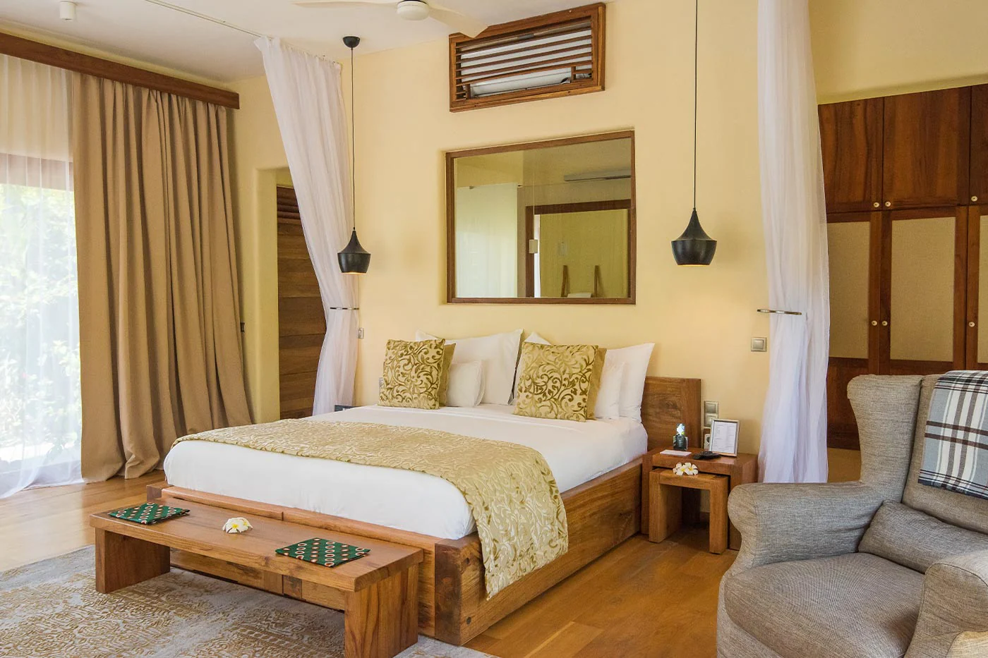 Beachfront Villa - Image 19