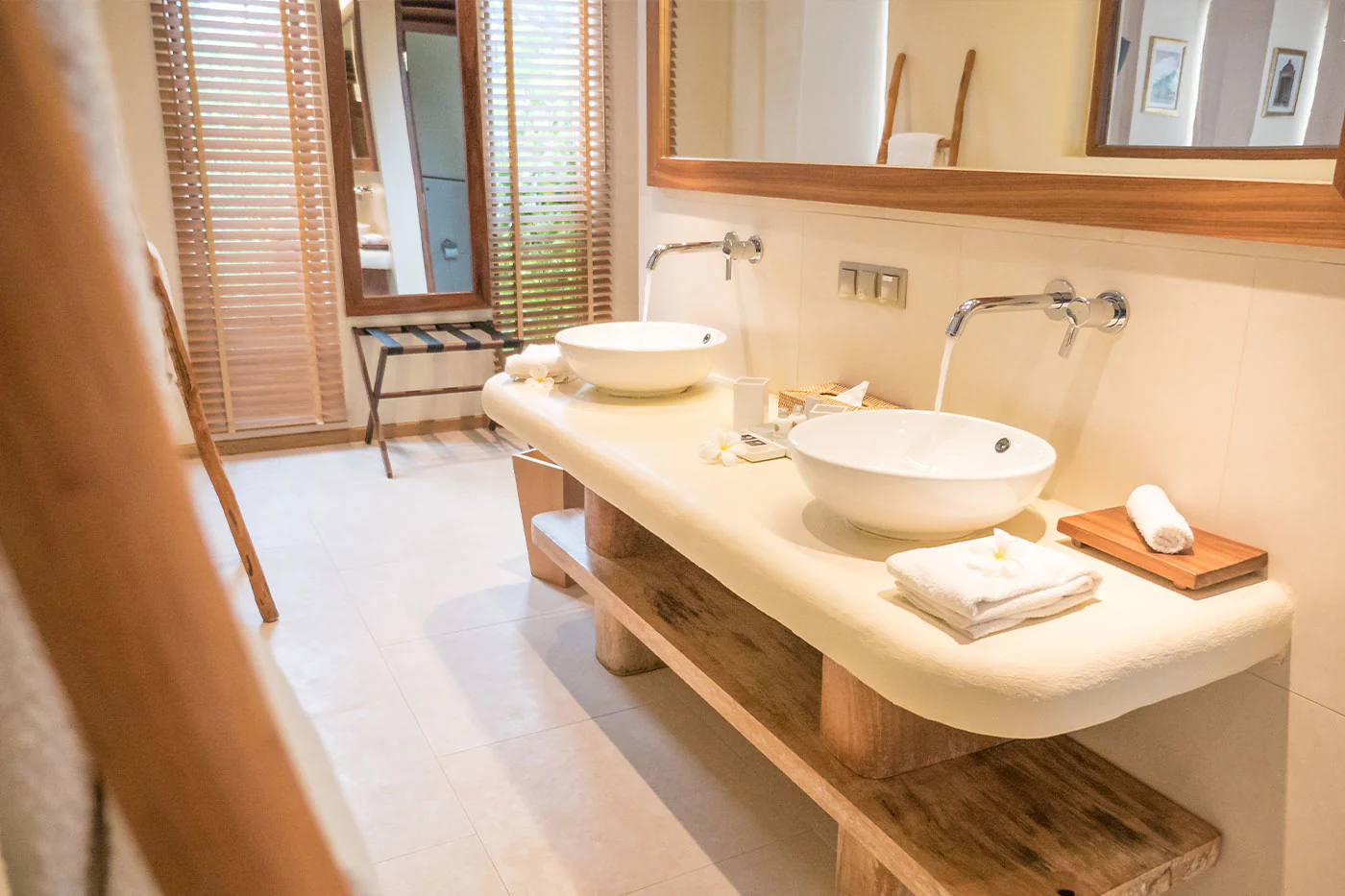 Beachfront Villa - Image 24