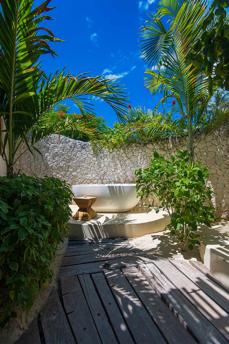 Beachfront Villa - Image 4