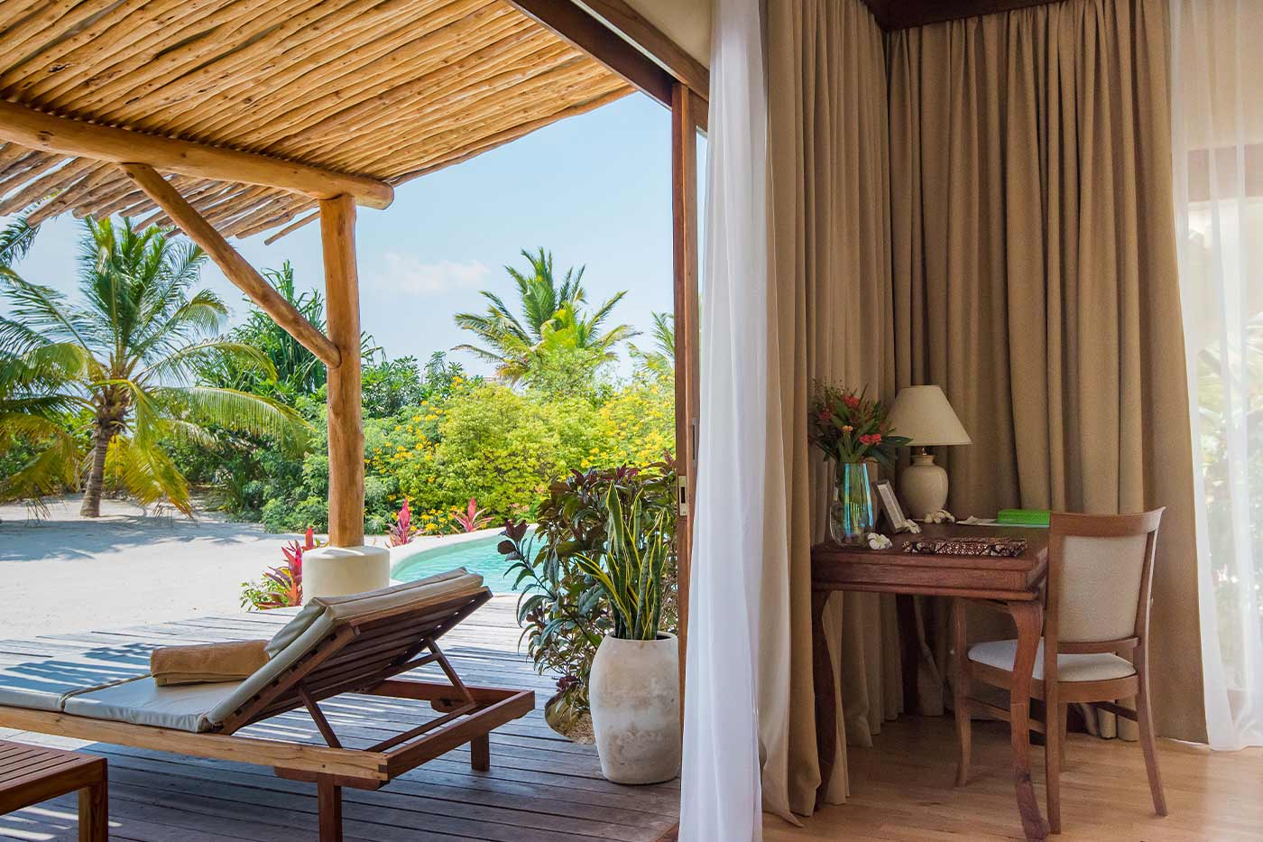 Beachfront Villa - Image 9