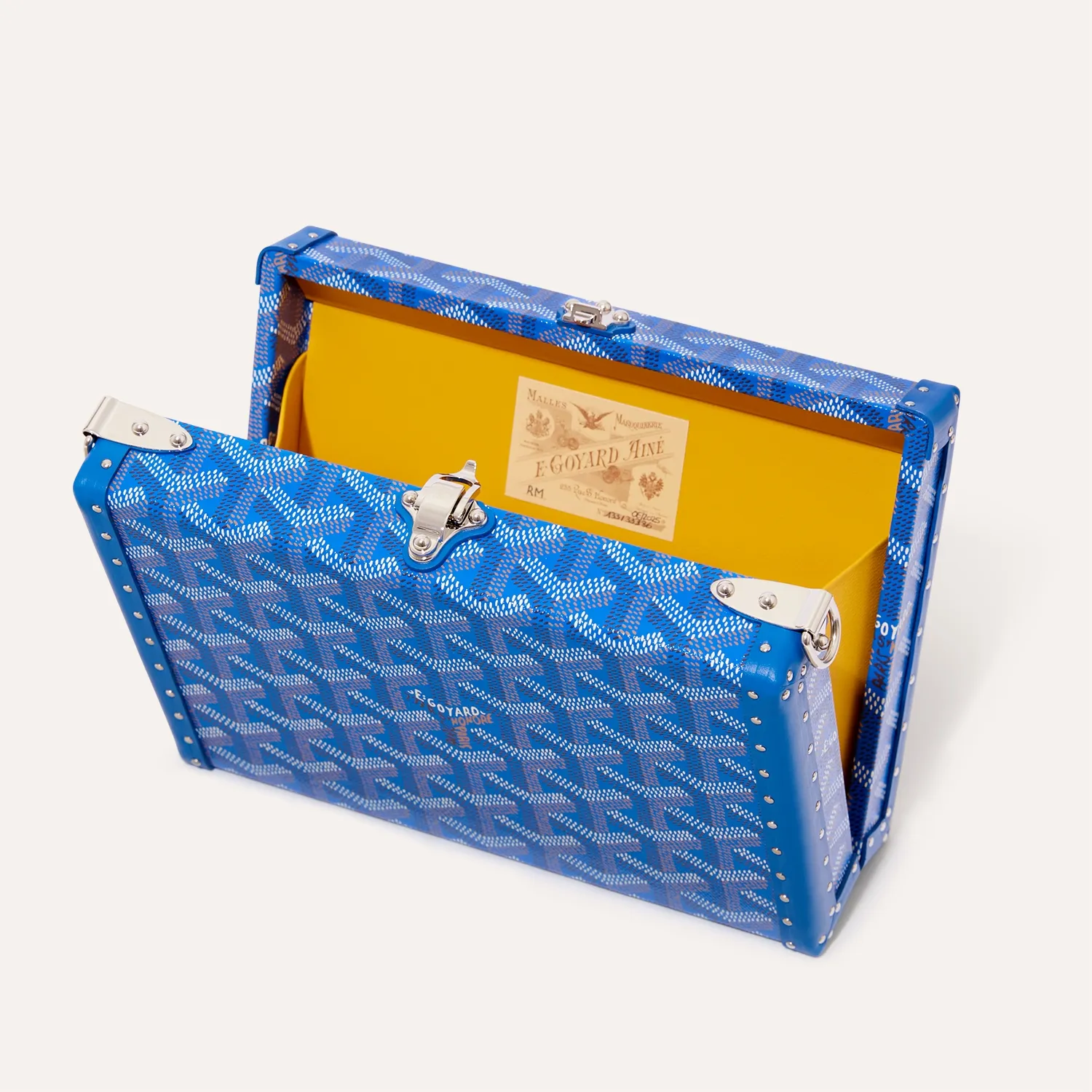 Bezons Trunk Bag - Image 18