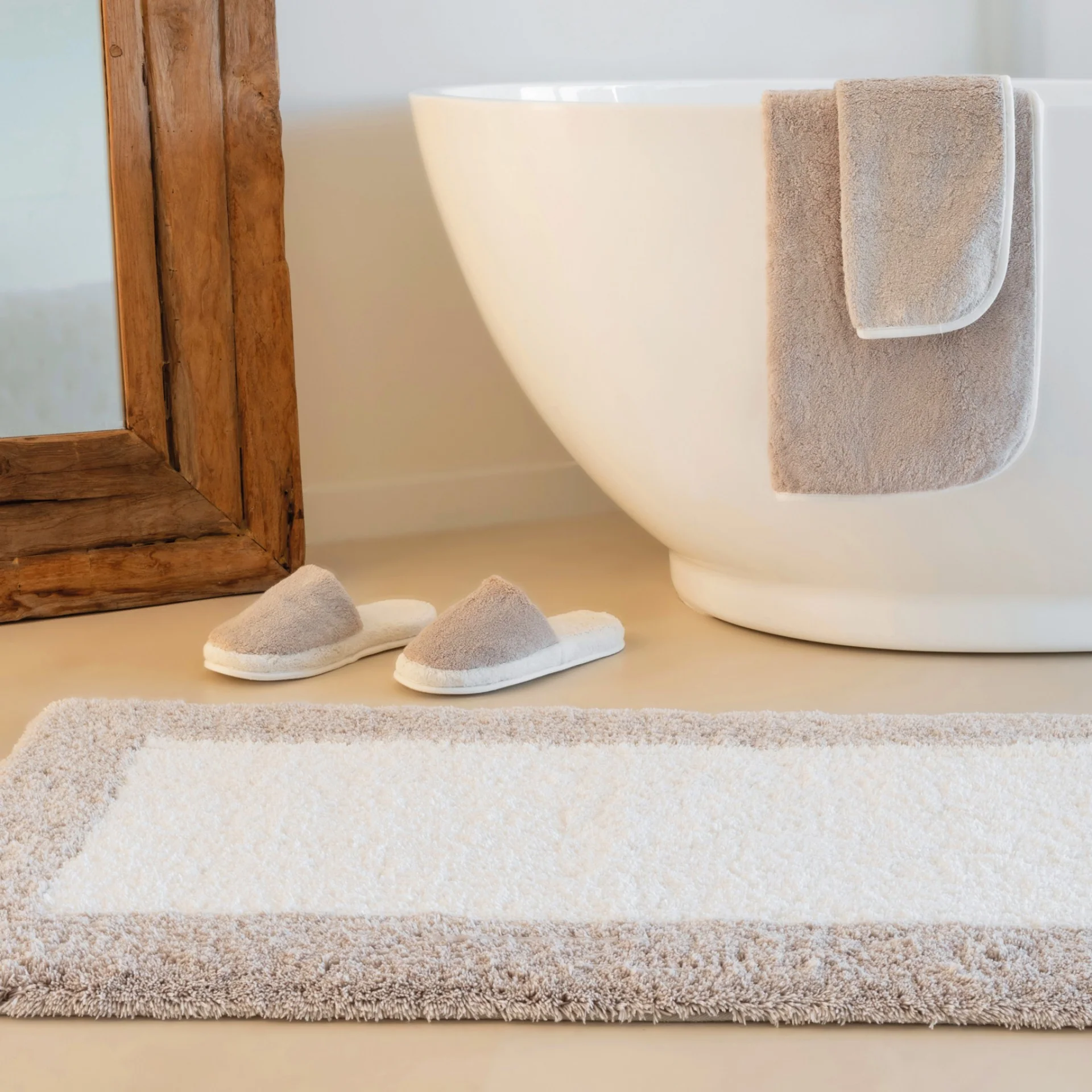 Bicolore Bath Rug - Image 2
