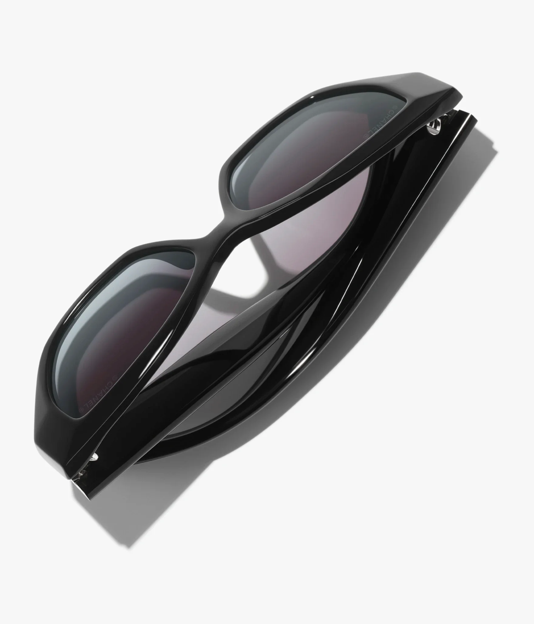 Cat Eye Sunglasses - Image 3