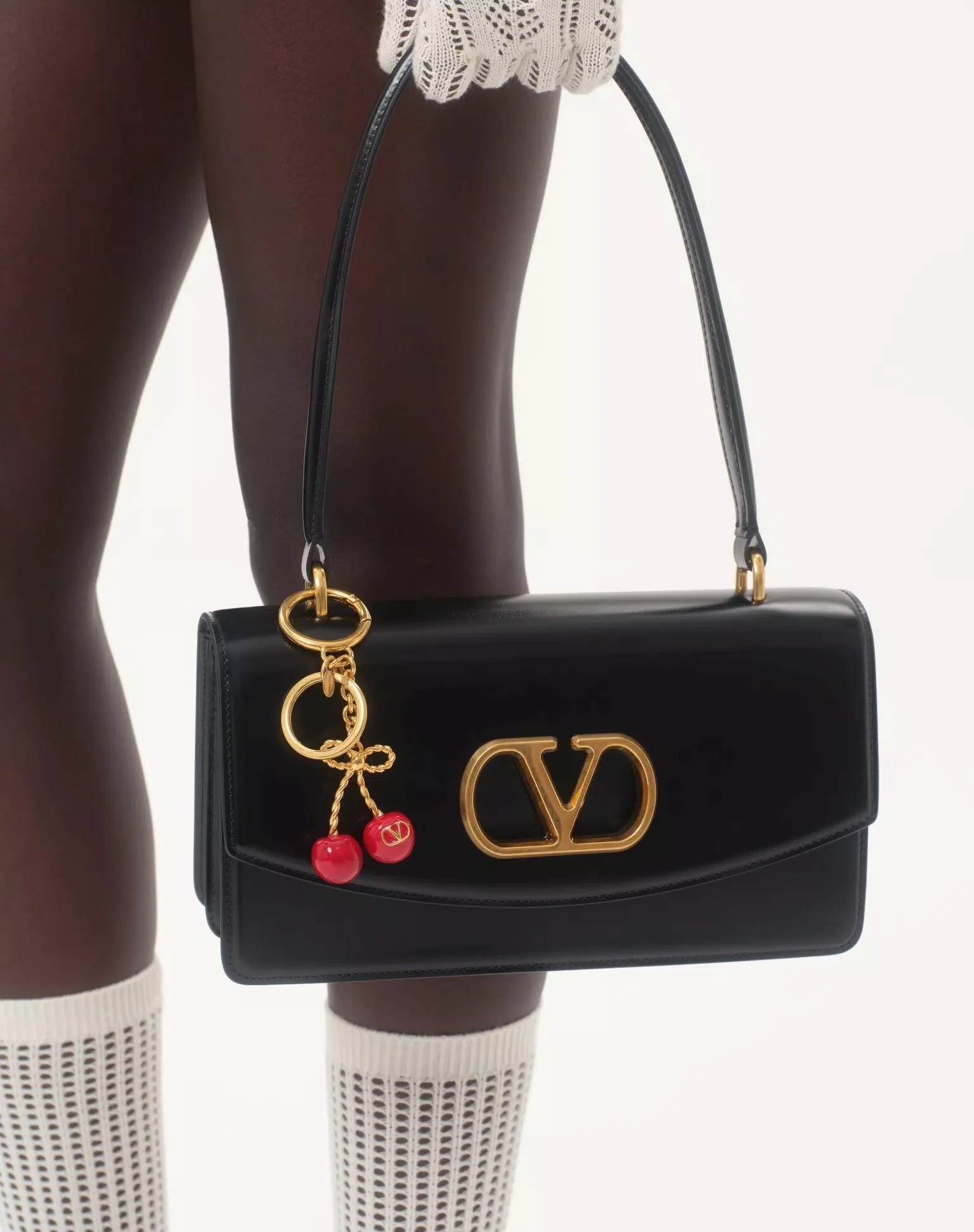 Chez Valentino Bag And Key Ring Charm In Metal And Enamel. - Image 4