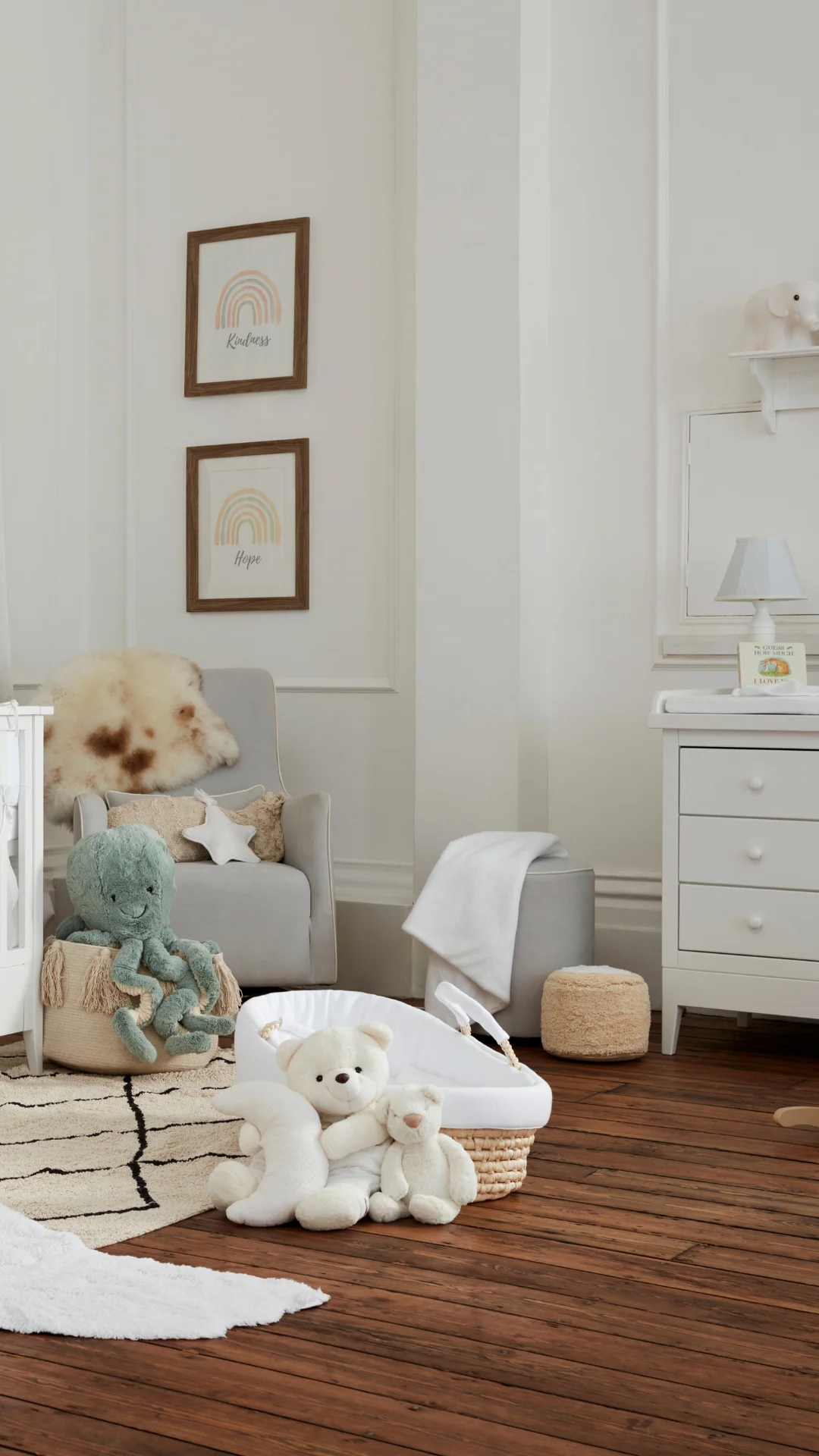 Diamond Pique Moses Basket - Image 3