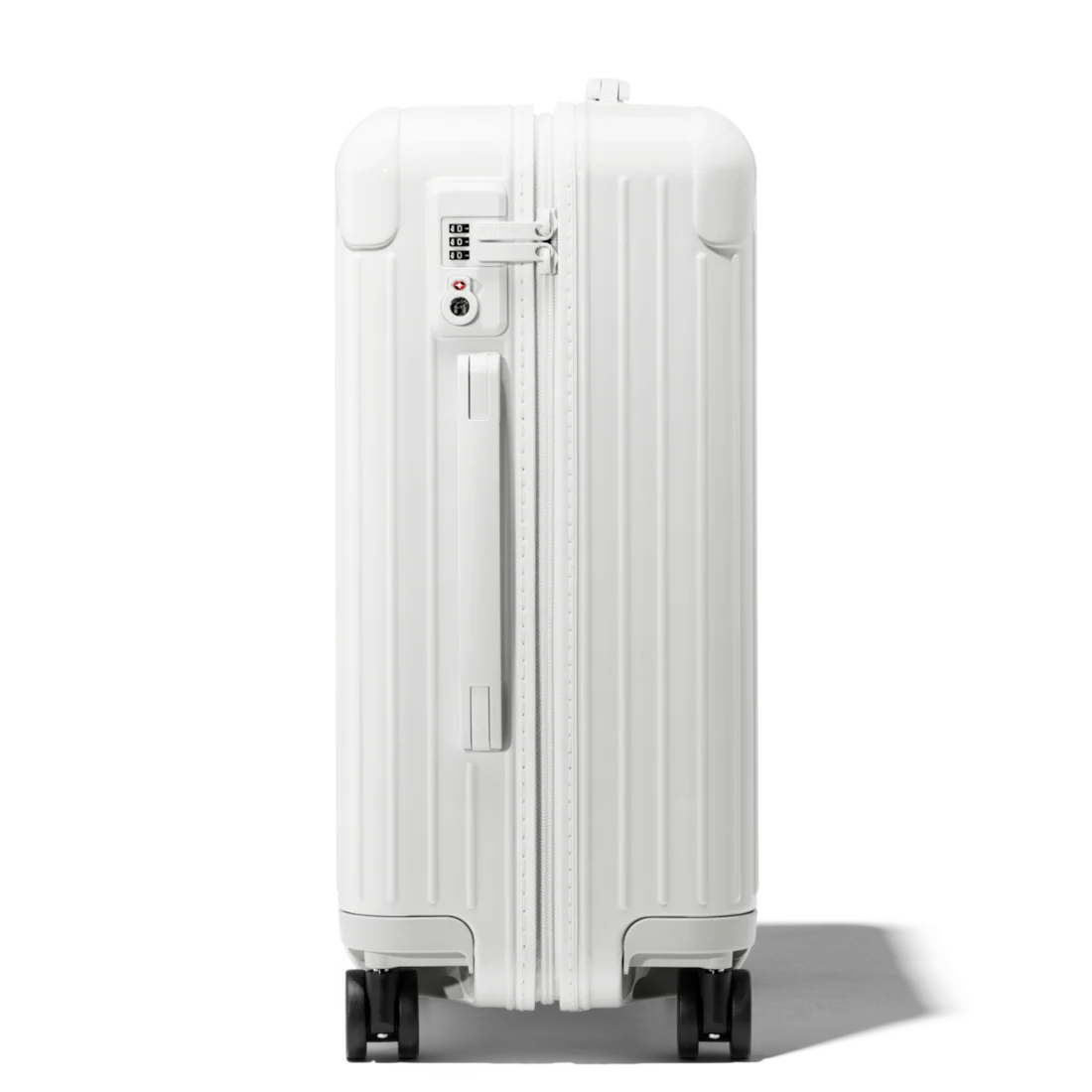 Essential Cabin - Image 21