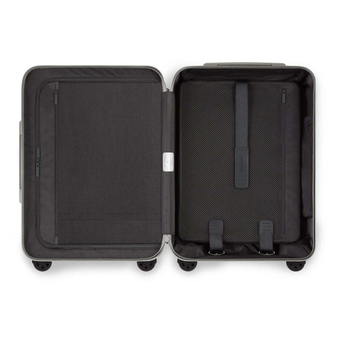 Essential Cabin - Image 32