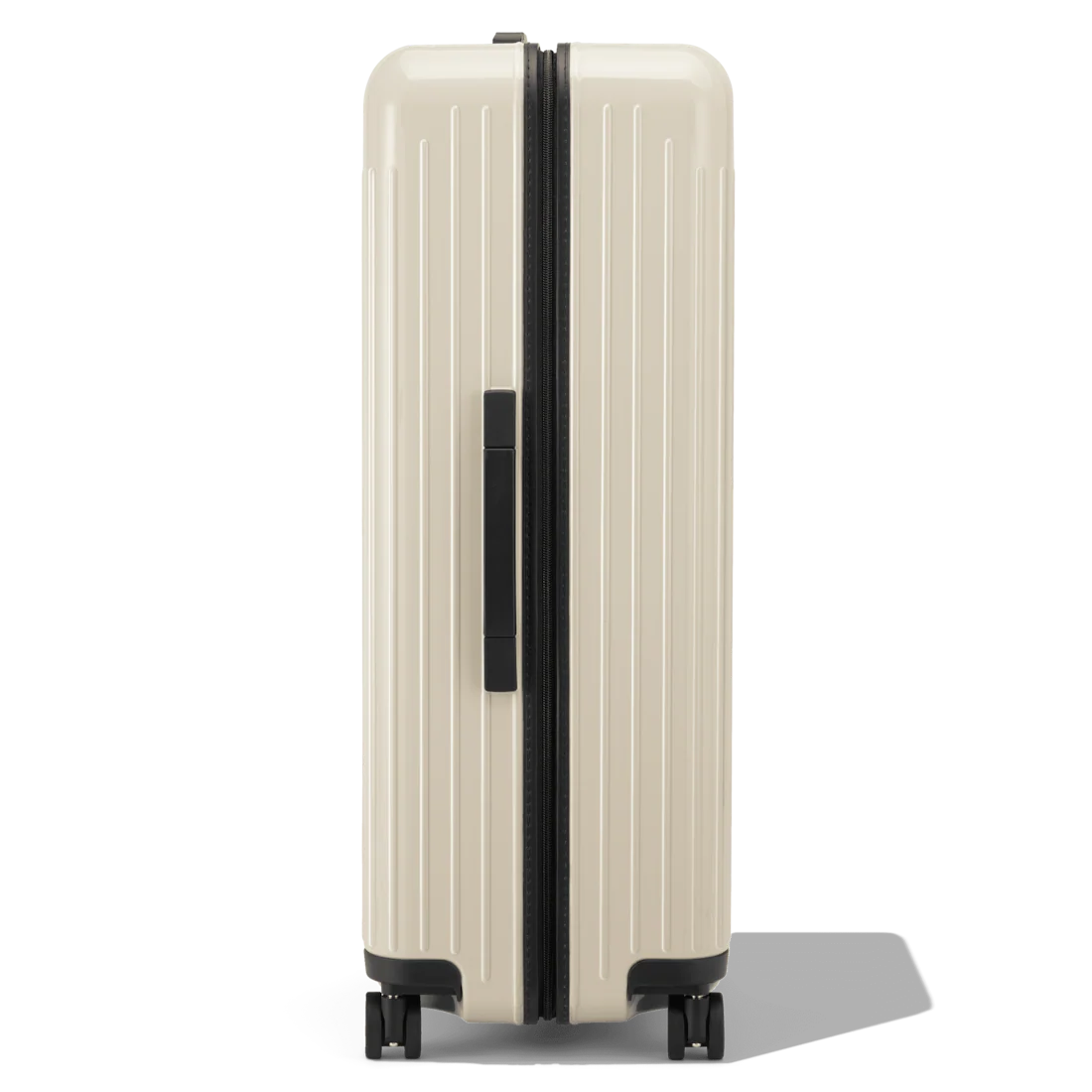 Essential Lite Check-in L - Image 11