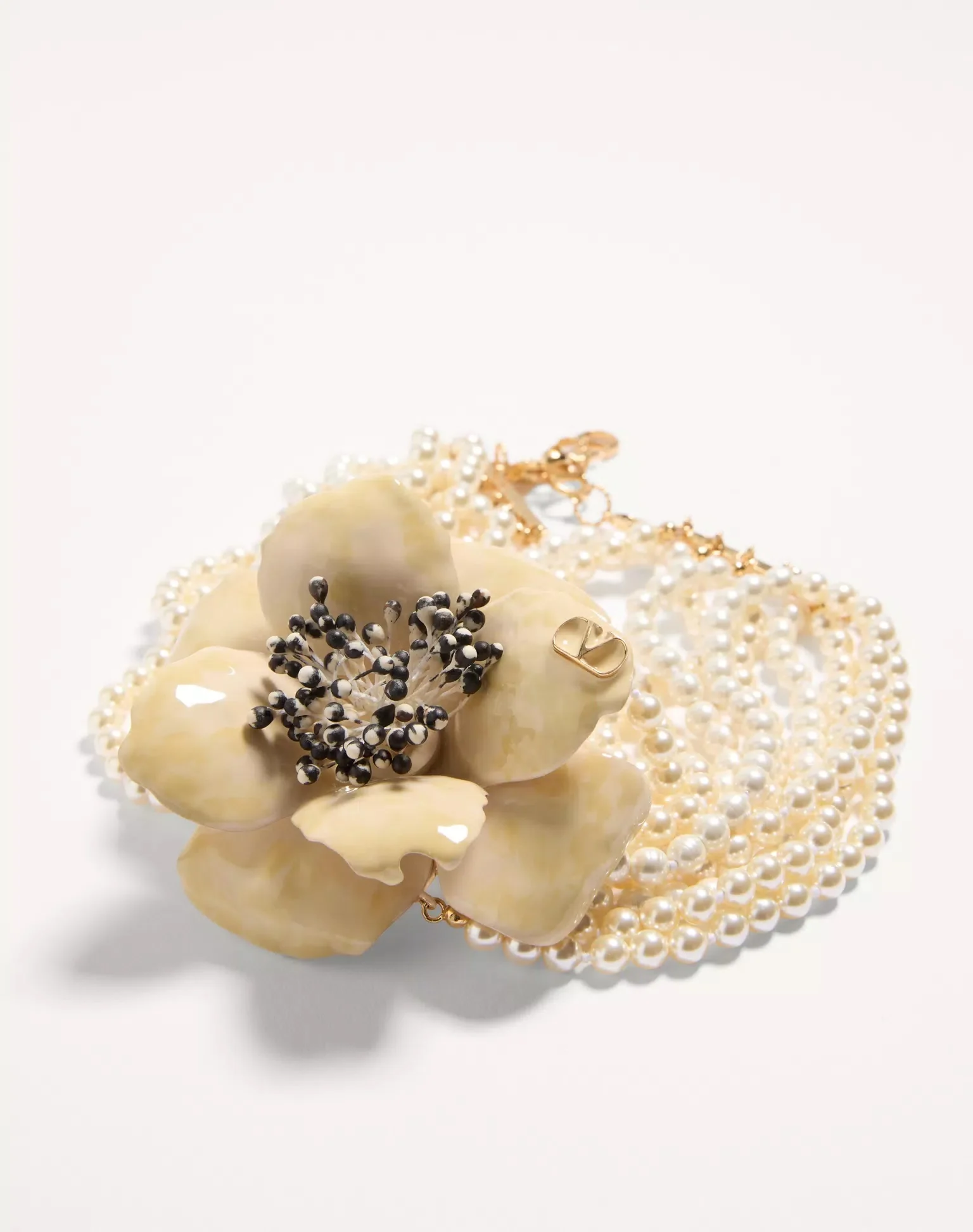 Fleur Lumineuse Necklace In Metal, Enamel, Pearls And Fabric - Image 3