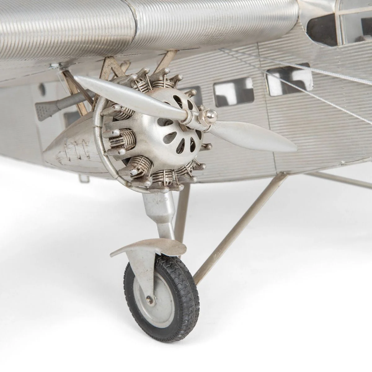 Ford Trimotor - Image 3