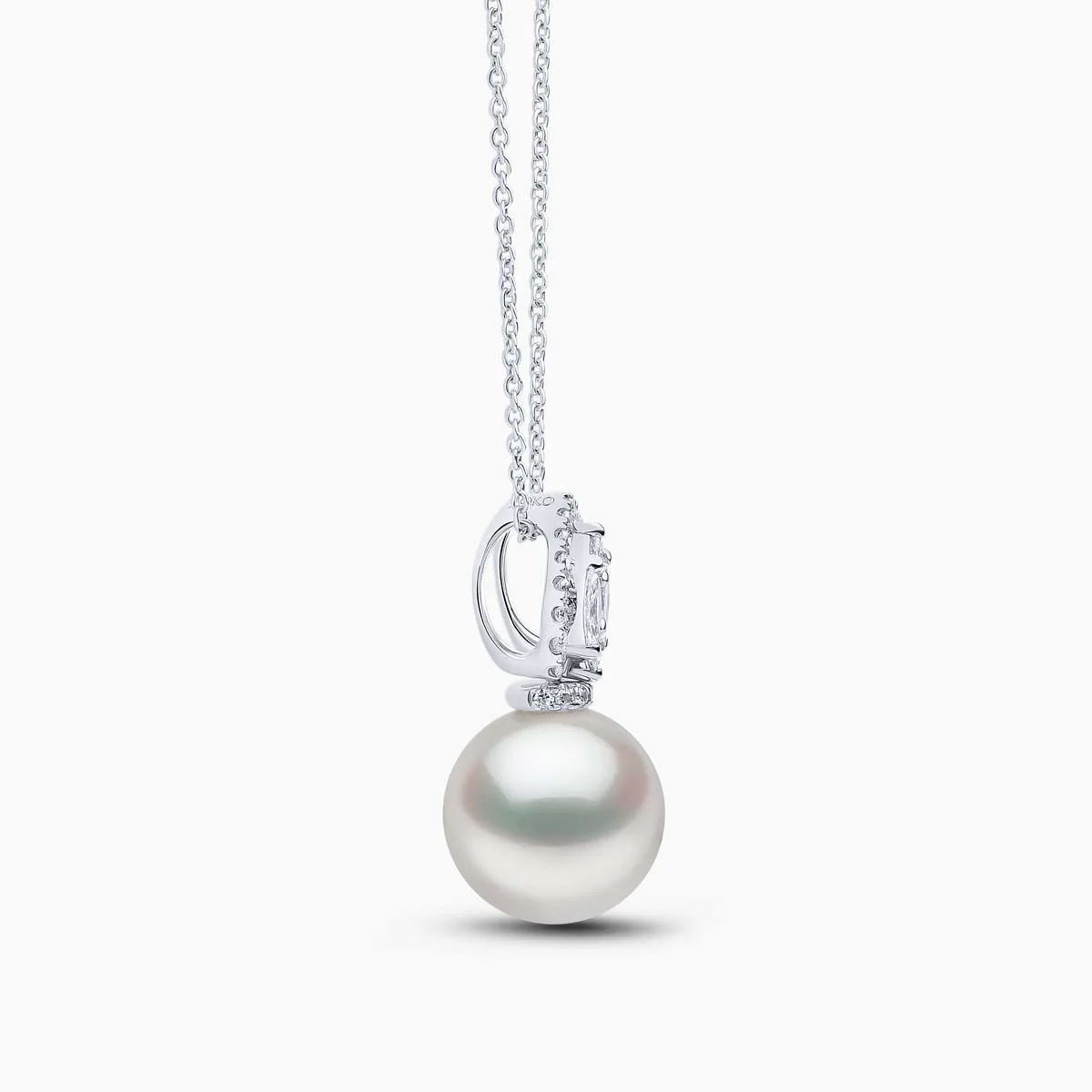 Glitz 18K Gold South Sea Pearl and Diamond Halo Pendant - Image 3