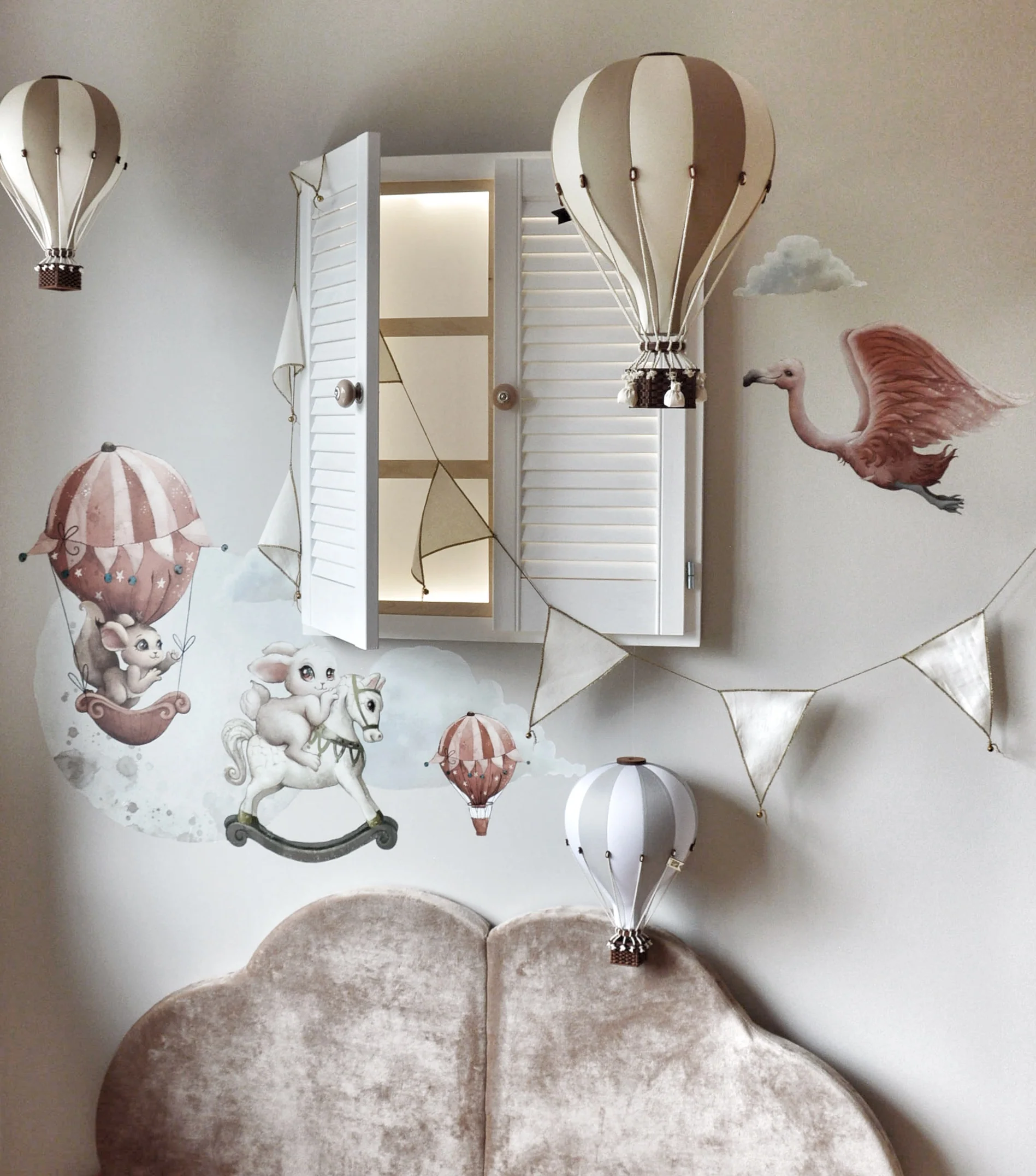 Gold and Beige Decorative Hot Air Balloon (3 Sizes) - Image 3