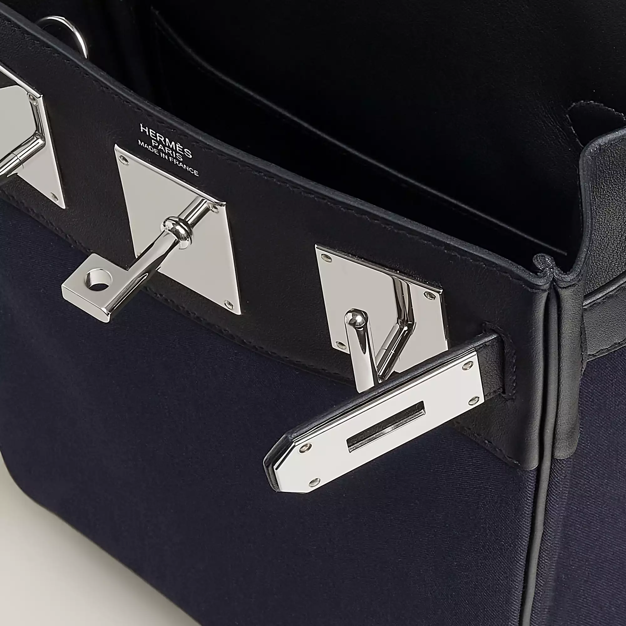 Hac A Dos Pm Backpack - Image 2