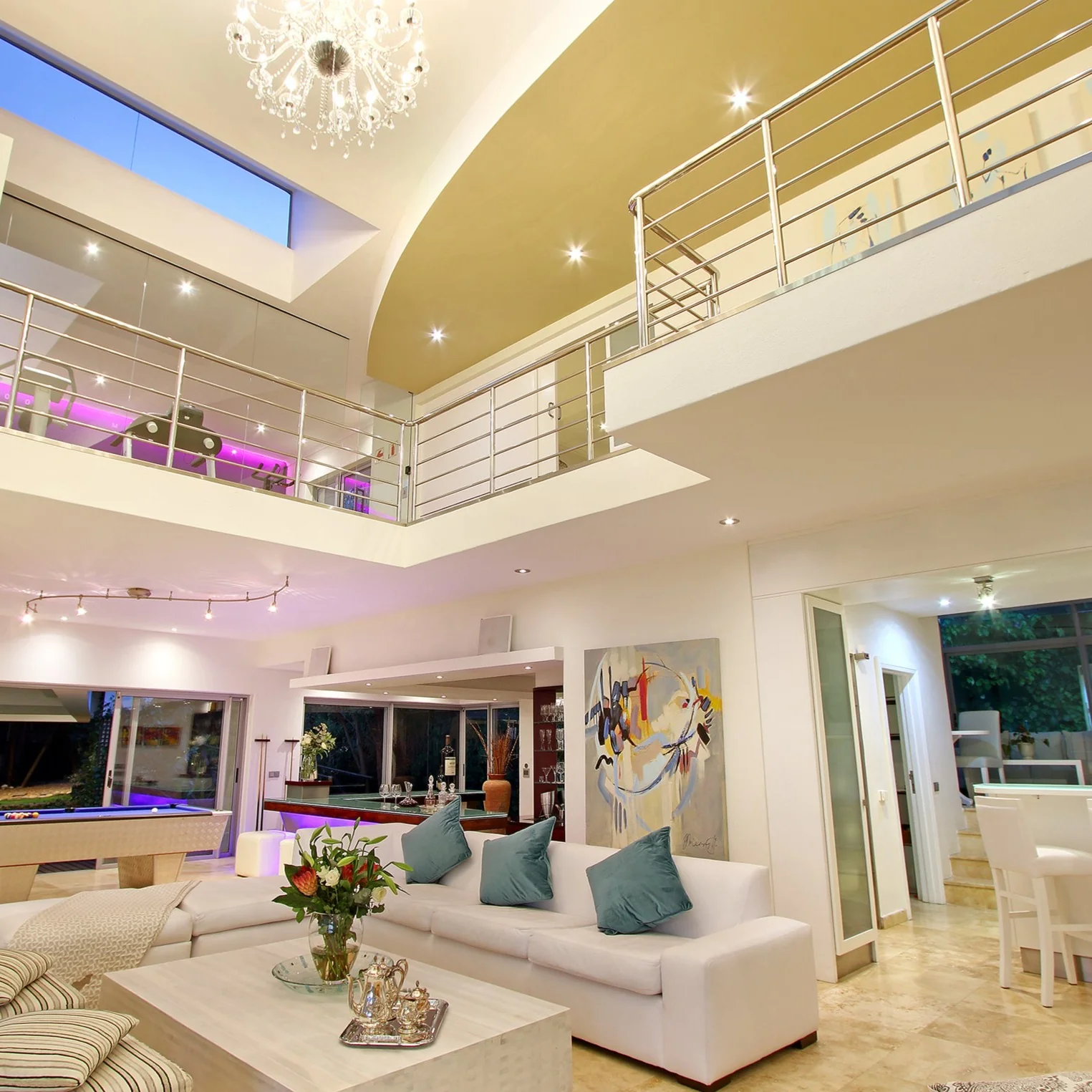 Hollywood Mansion & Spa - Image 21